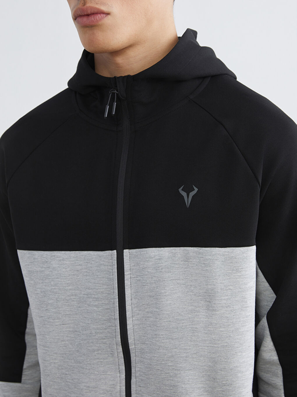 Siyah Kapüşonlu Uzun Kollu Erkek Fermuarlı Sweatshirt-2