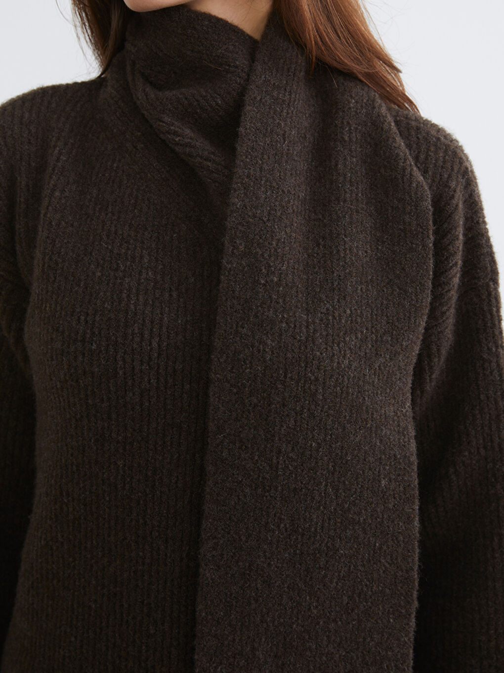 Kahverengi Şal Yaka Kadın Triko Kazak-2