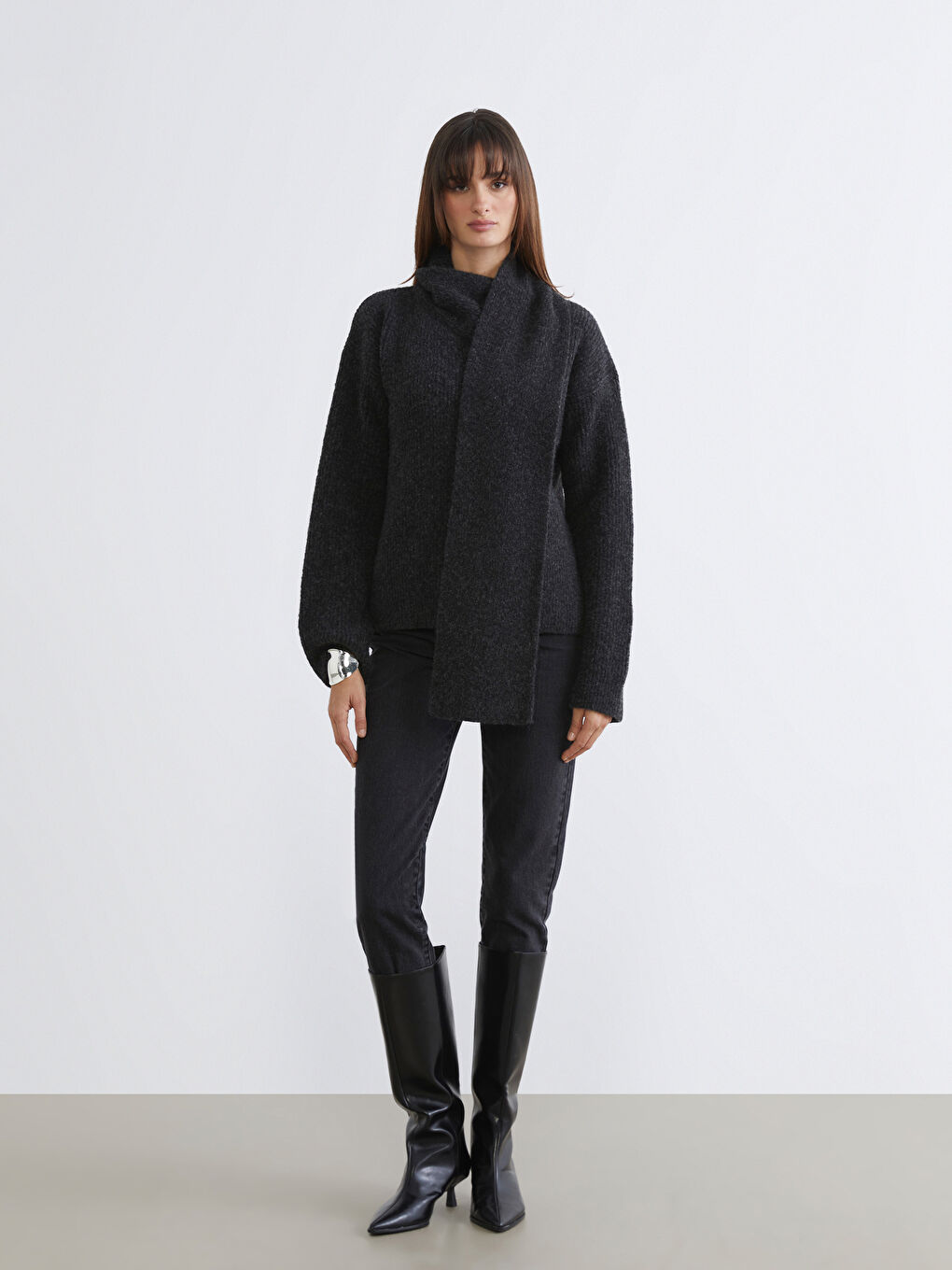 Gri Şal Yaka Kadın Triko Kazak-1