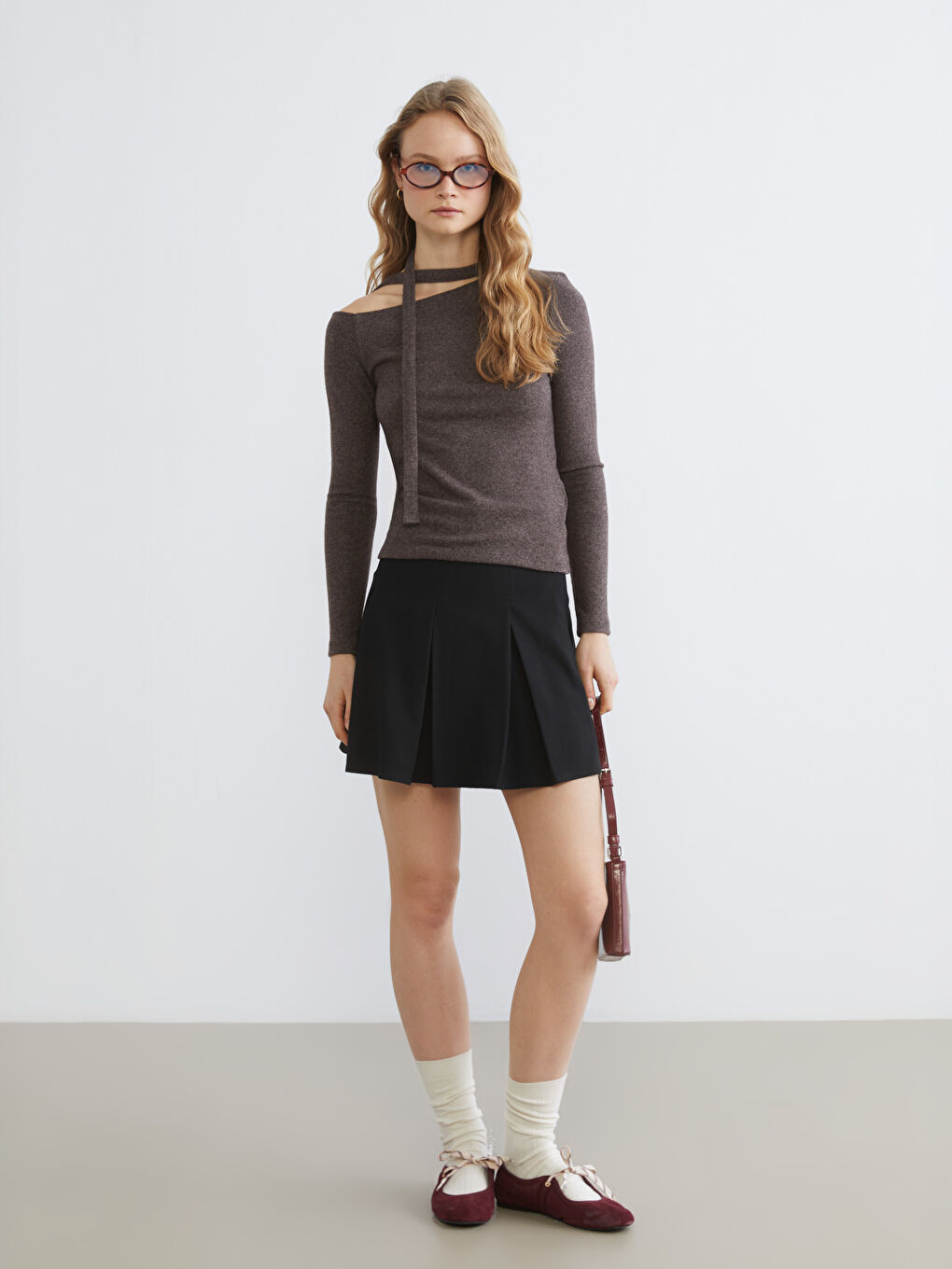 Kahverengi Kayık Yaka Bluz-1