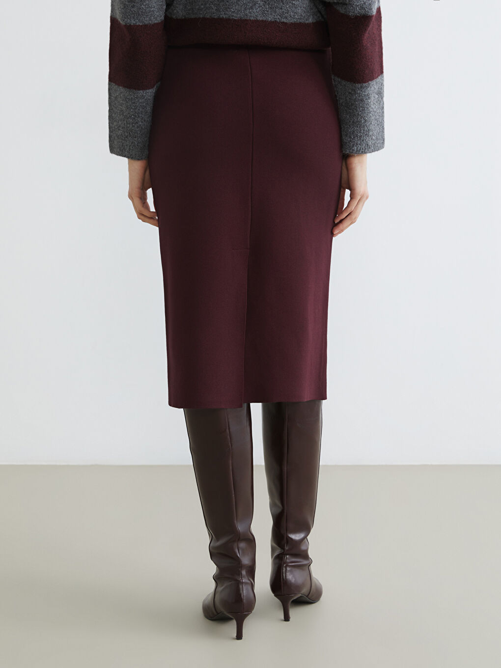 Mürdüm Beli Lastikli Yırtmaçlı Triko Etek-3