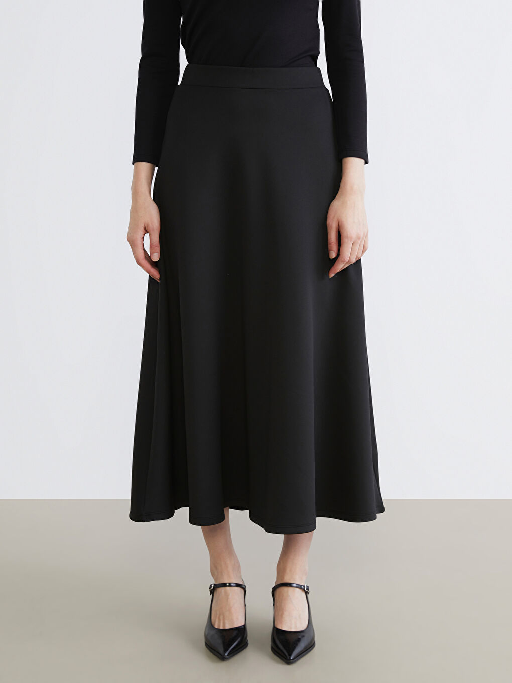 Siyah Beli Fermuarlı Kloş Etek-1