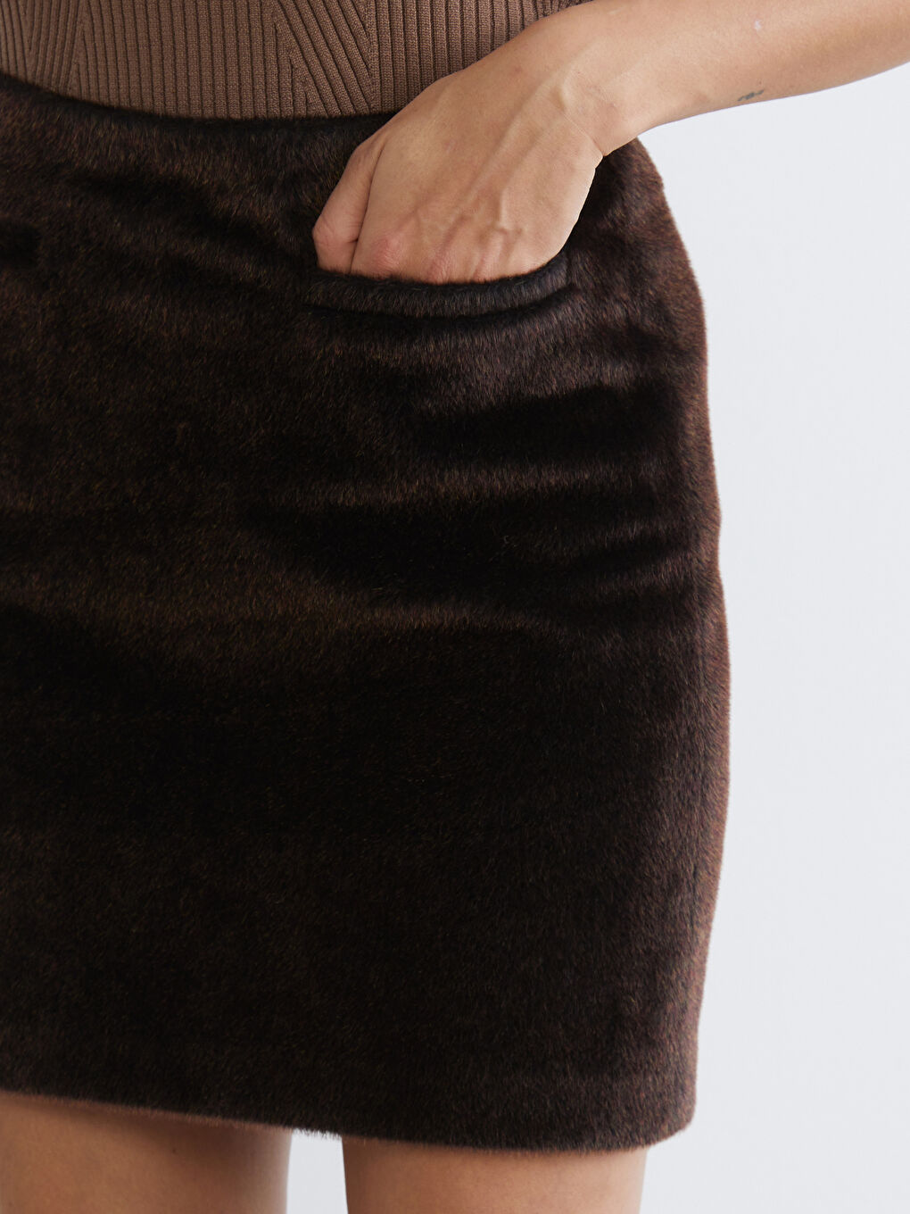 Kahverengi Beli Fermuarlı Mini Kürk Etek-2