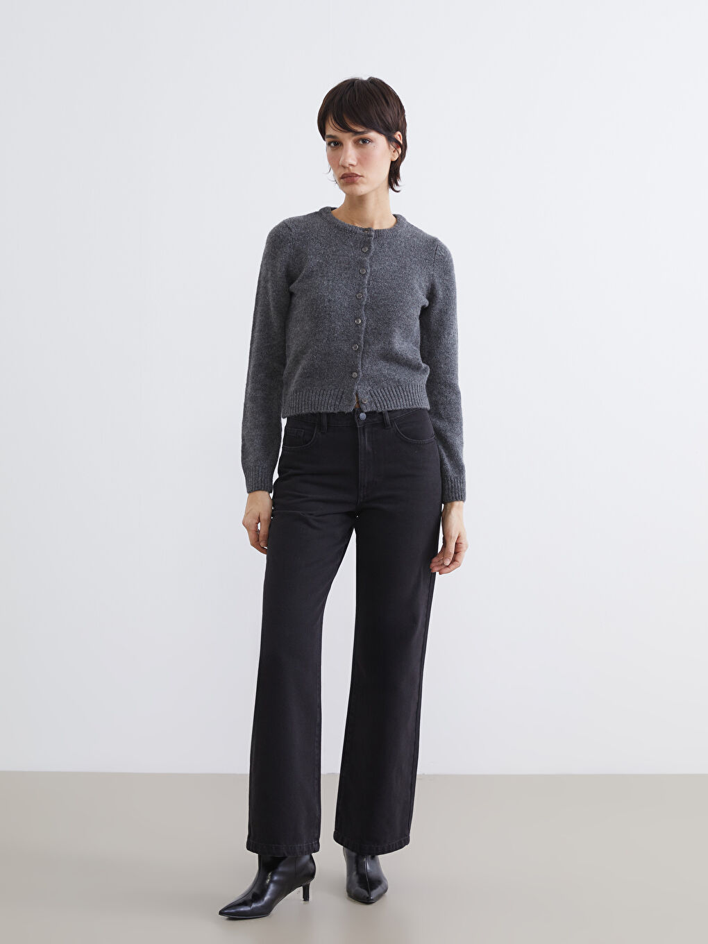 Crew Neck Women's Knitwear Cardigan-1