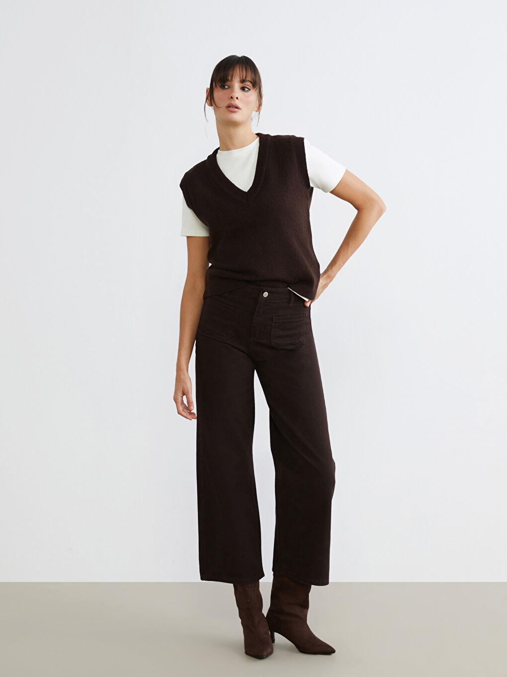 Kahverengi V Yaka Kadın Triko Süveter-1