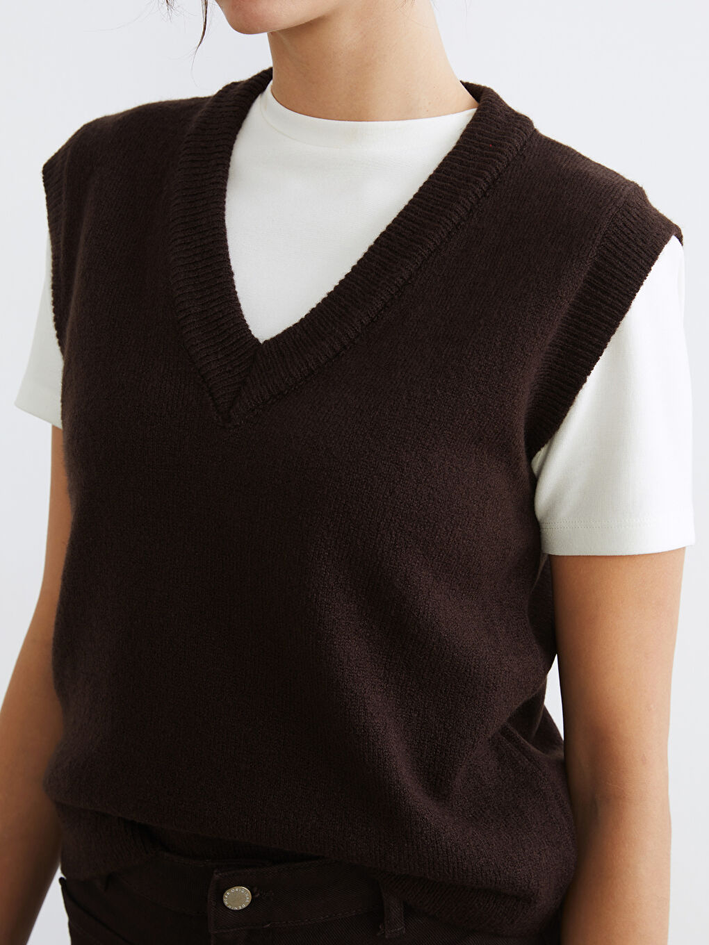 Kahverengi V Yaka Kadın Triko Süveter-2