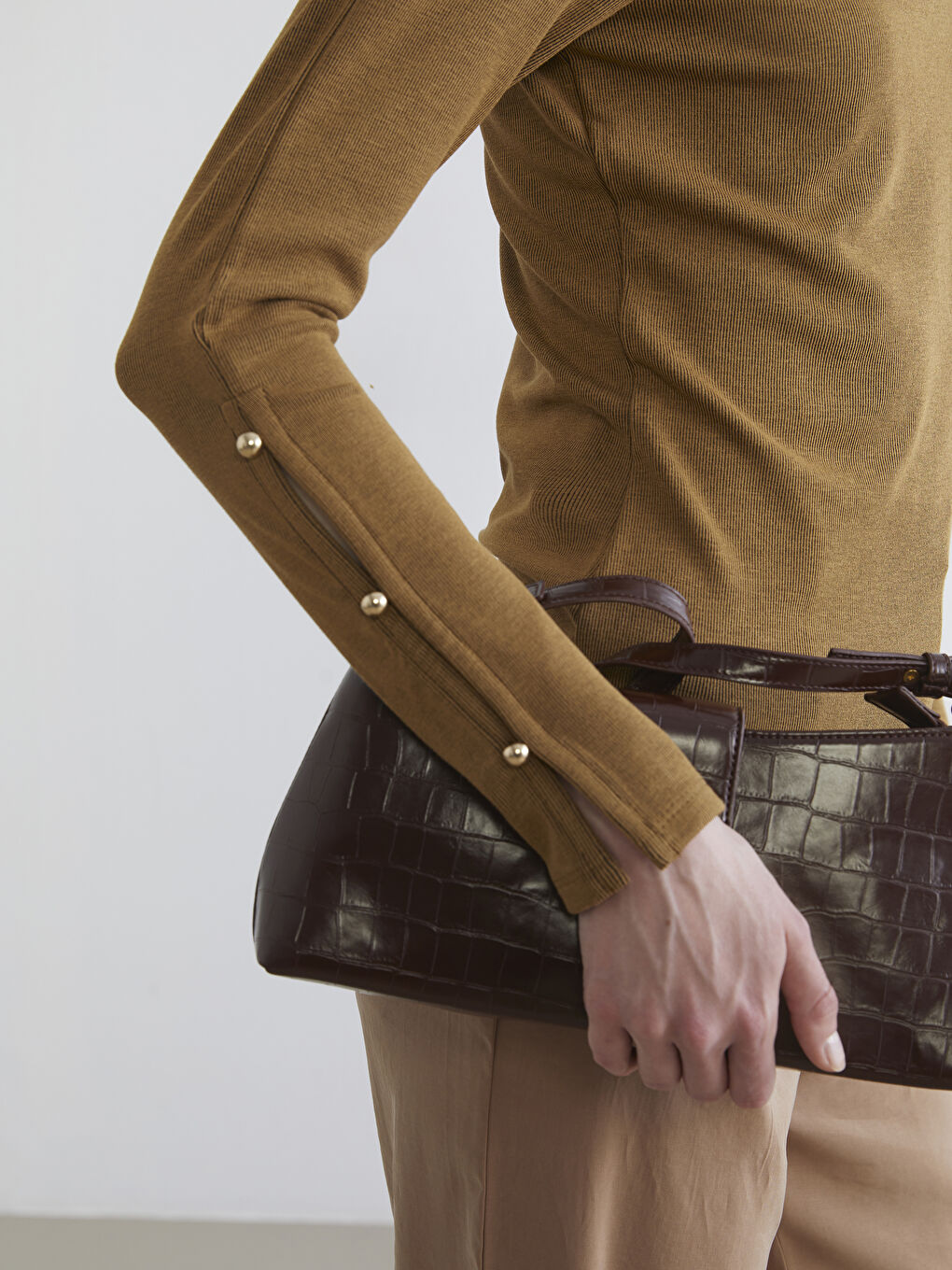 Sarı Bisiklet Yaka Fitilli Kadın Tişört-2