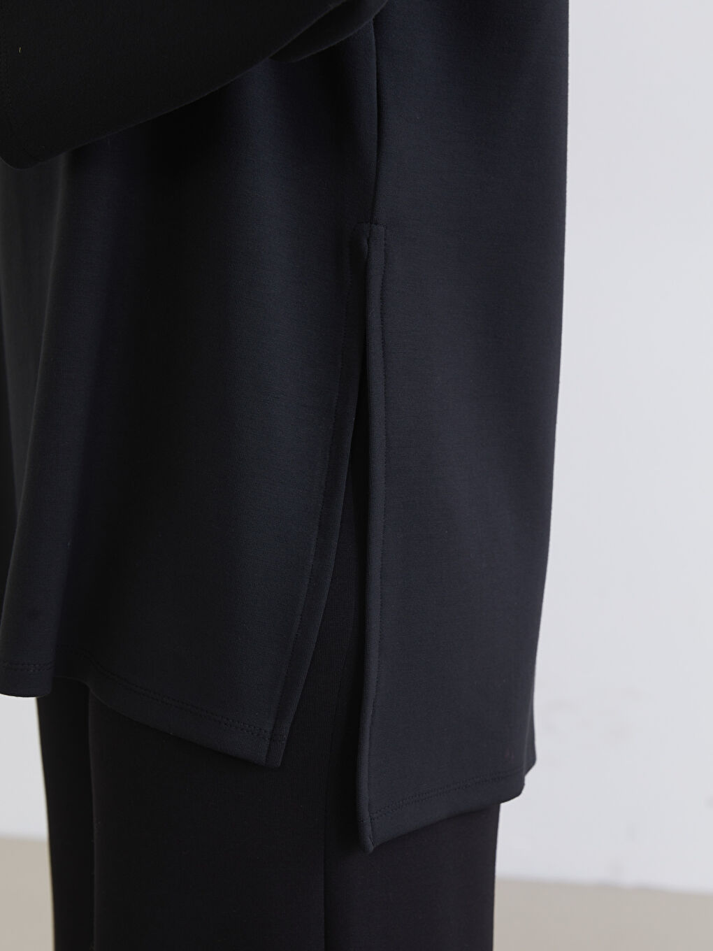 تونیکی سویتشێرتی ئۆڤەرسایز یه‌خه‌ خڕ بۆ ژنان-2