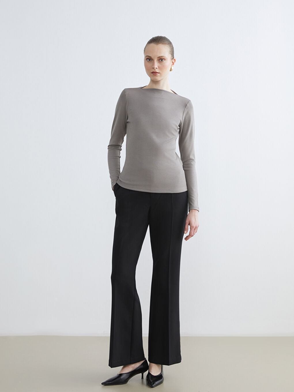 Kahverengi Kayık Yaka Fitilli Bluz-1