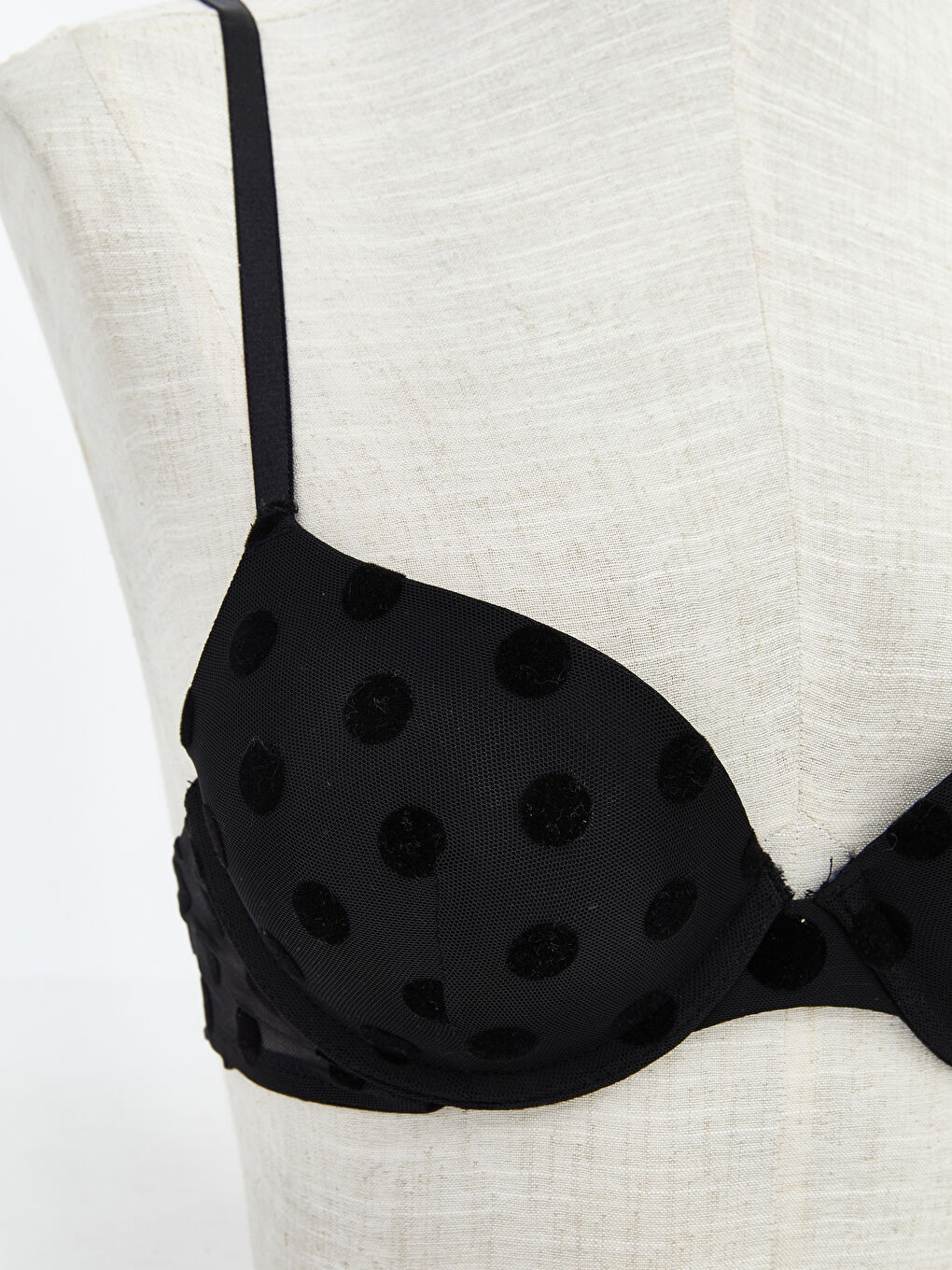 Siyah Balenli Dolgulu Puantiyeli Straplez Sütyen-2