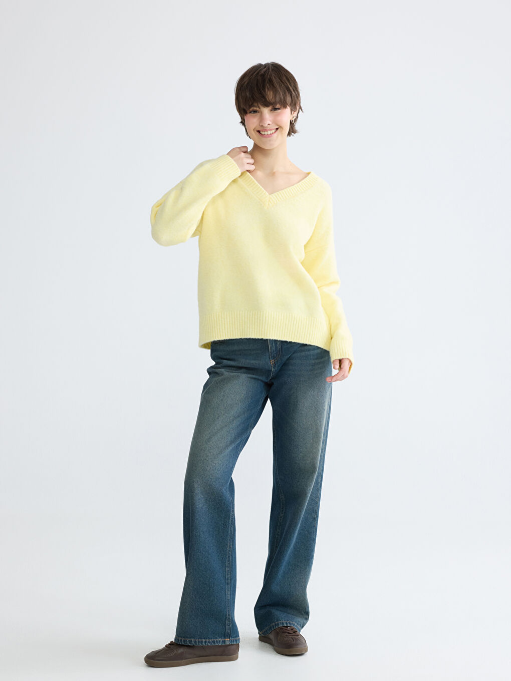 Sarı V Yaka Oversize Kadın Triko Kazak-1