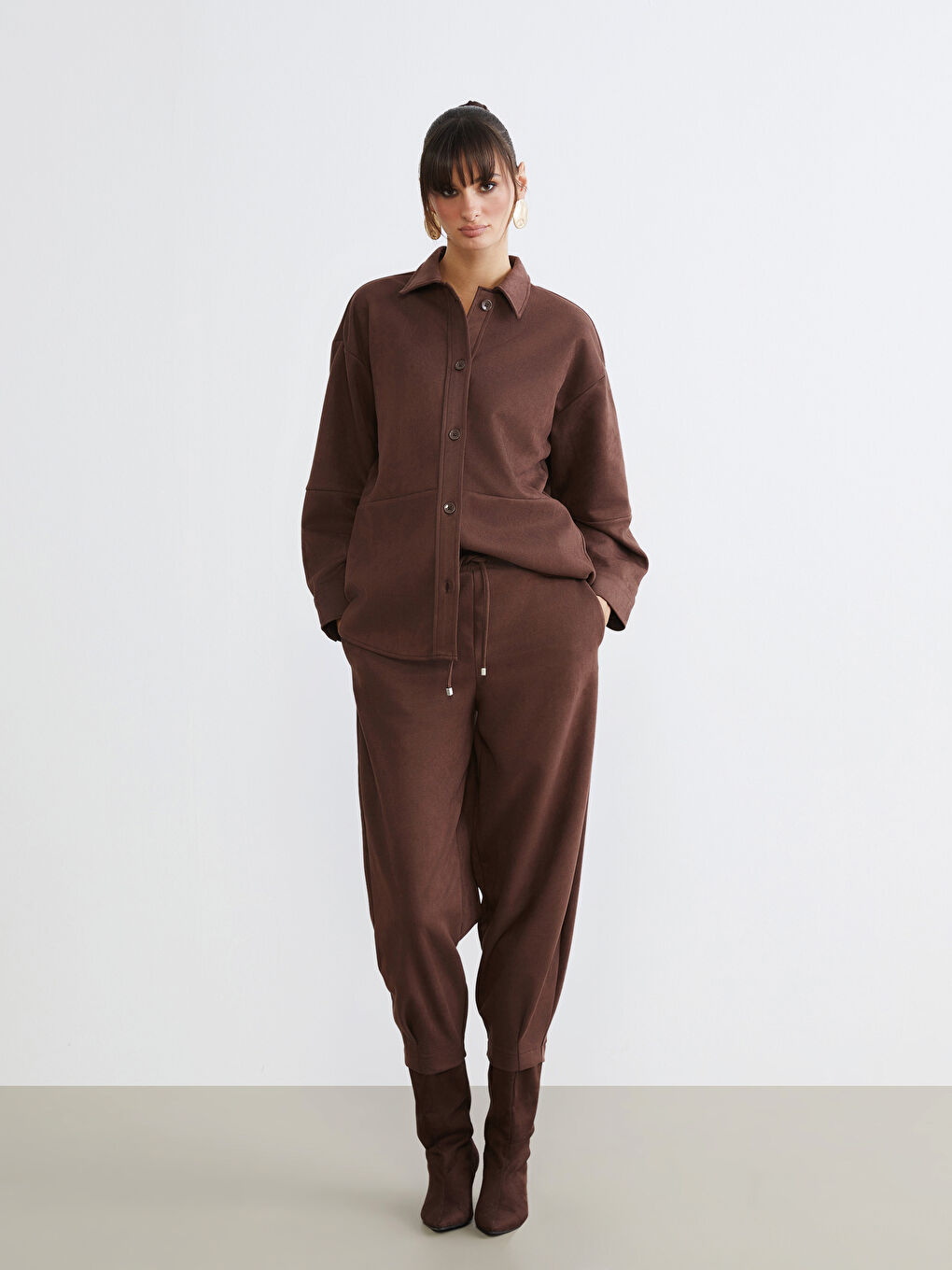 Kahverengi Oversize Kadın Süet Görünümlü Gömlek-1