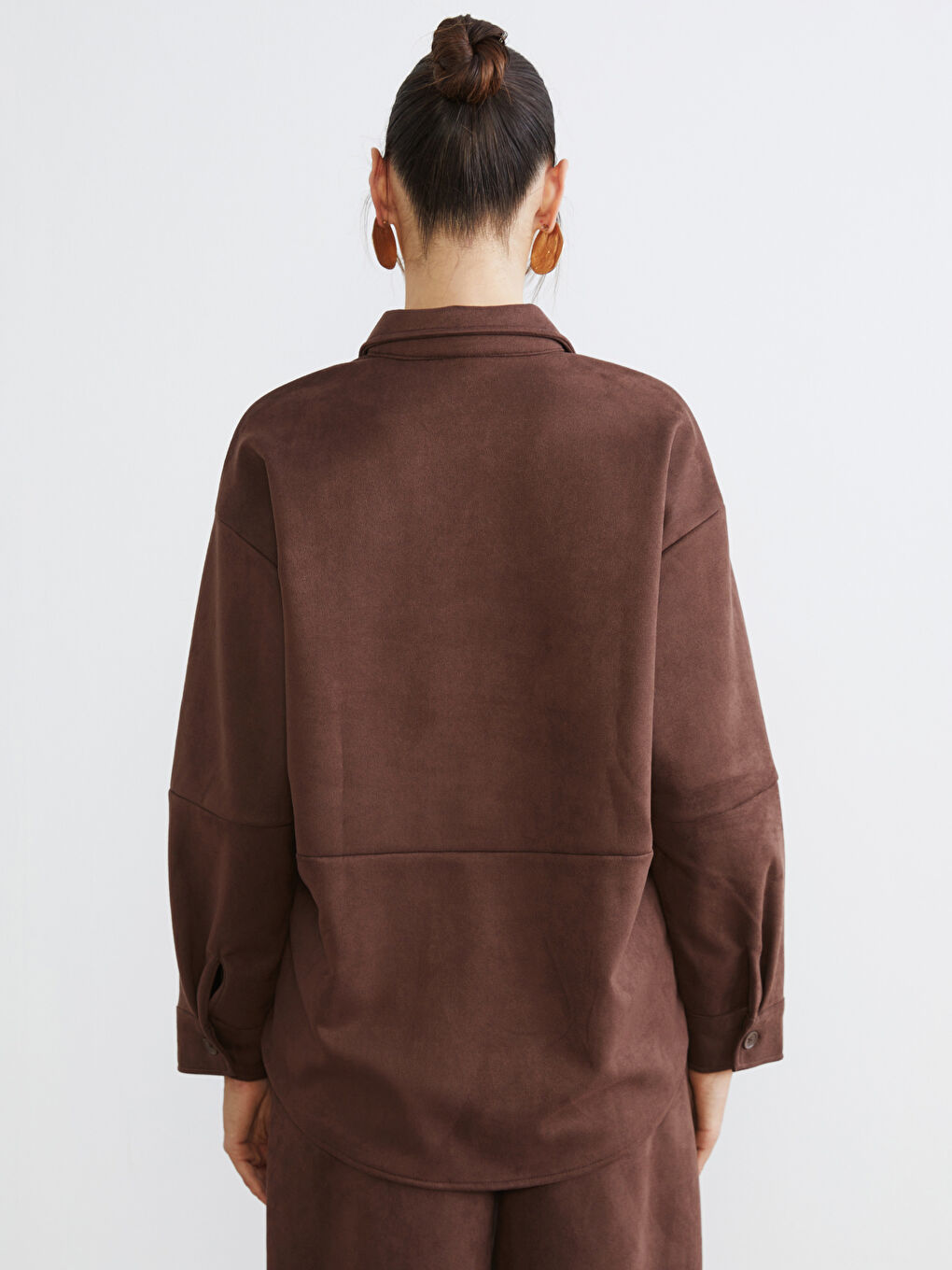 Kahverengi Oversize Kadın Süet Görünümlü Gömlek-3