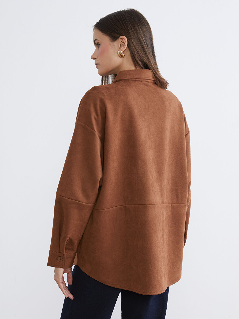 Bej Oversize Kadın Süet Görünümlü Gömlek-3
