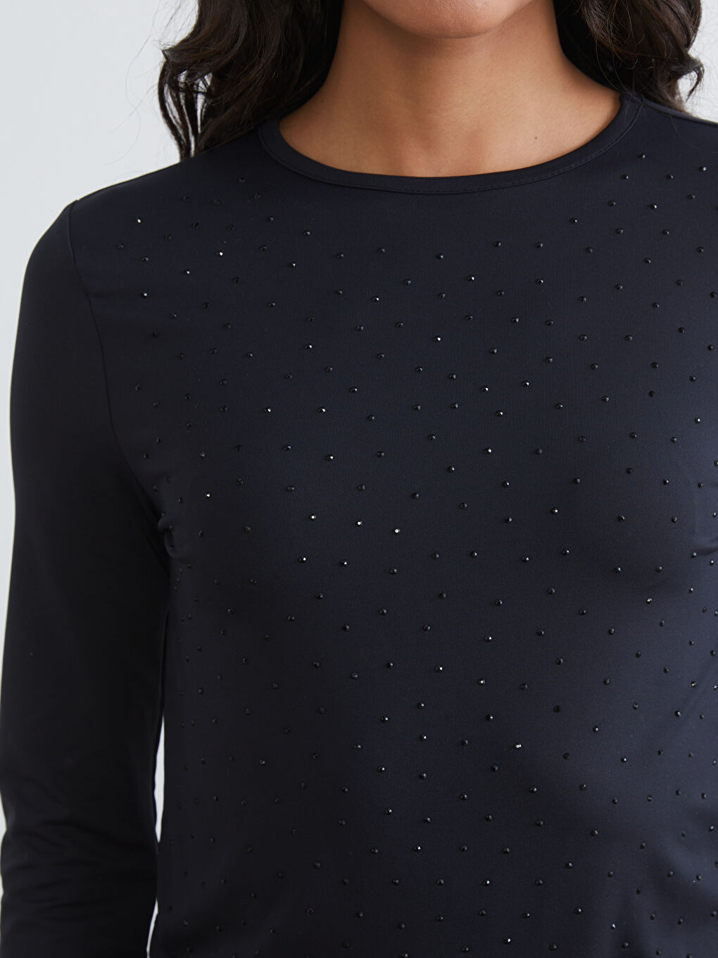 Siyah Bisiklet Yaka Taşlı Bluz-2