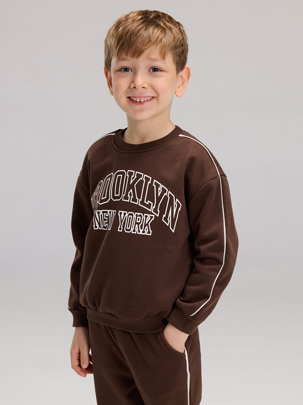 New York Print Boys' Thick Sweatshirt and Sweatpants-1