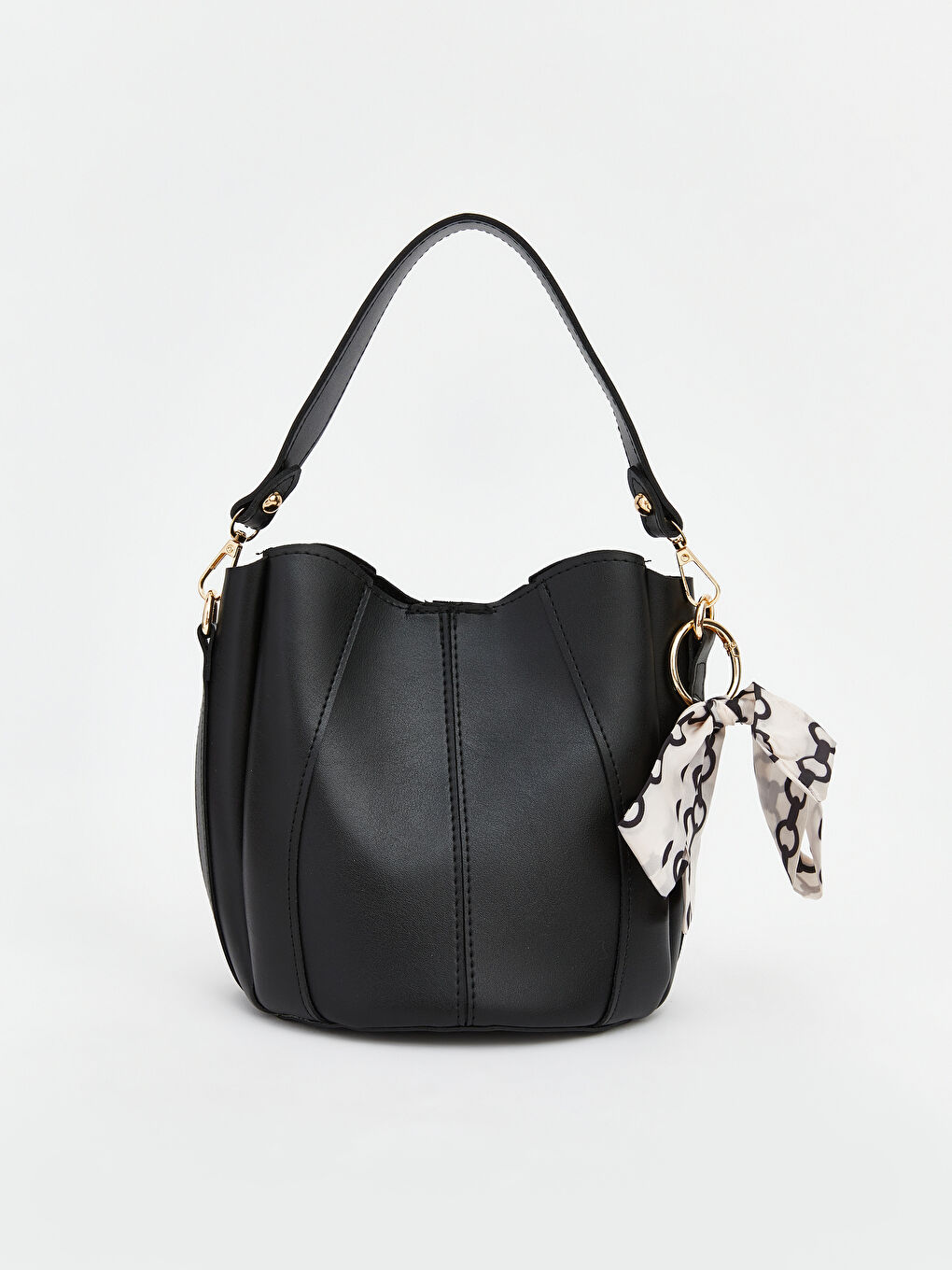 Siyah Deri Görünümlü Kadın Omuz Çantası