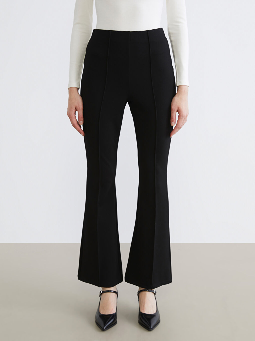 Siyah Yüksek Bel İspanyol Paça Kadın Pantolon-1