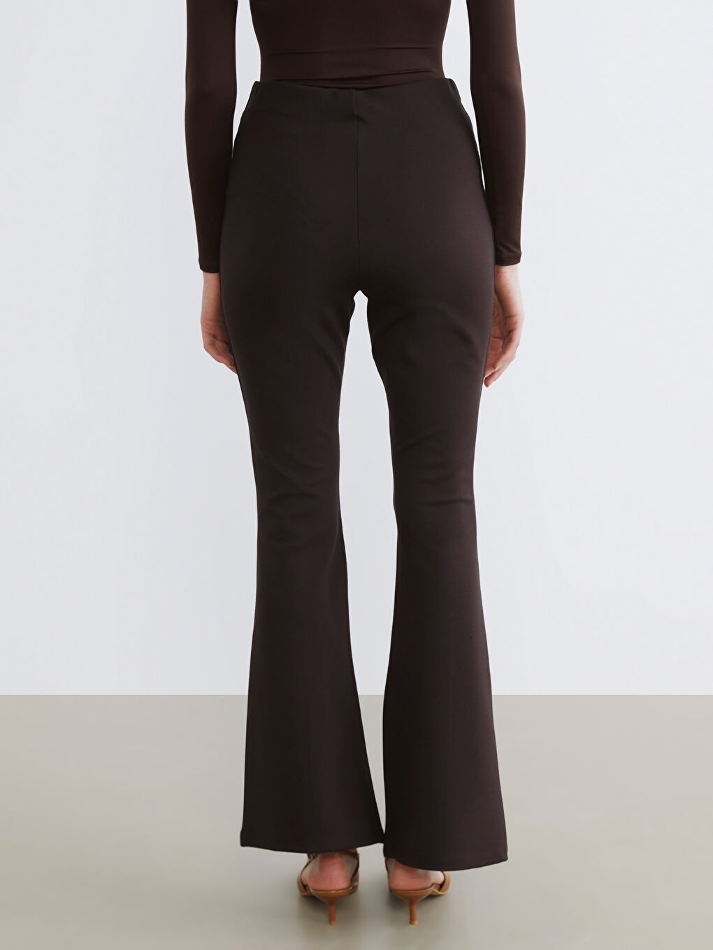 Kahverengi Yüksek Bel İspanyol Paça Kadın Pantolon-3