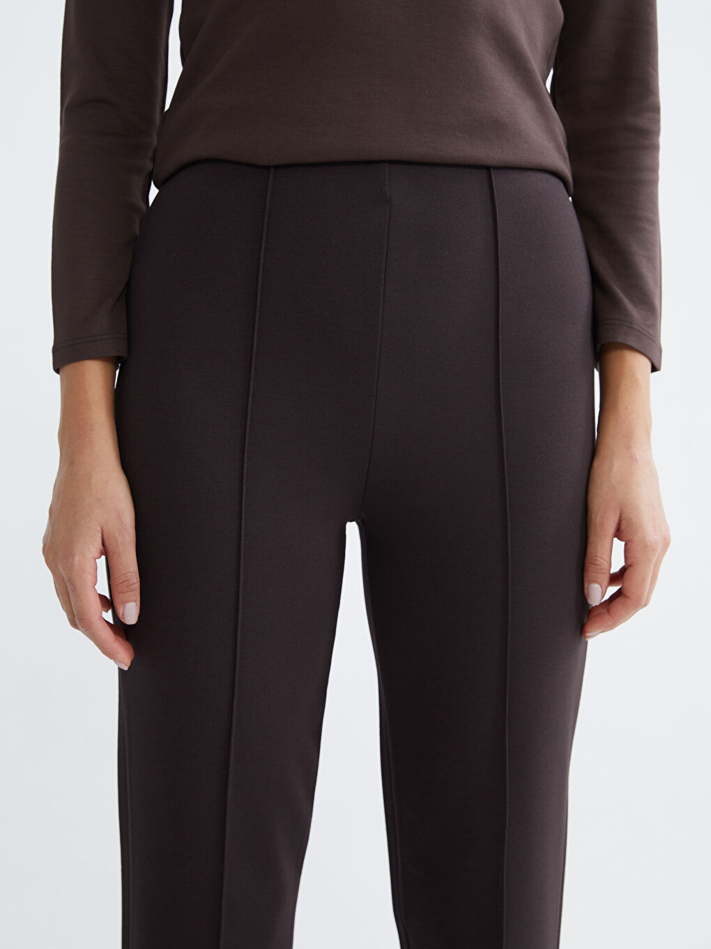 Kahverengi Dar Fit Kadın Pileli Pantolon-2