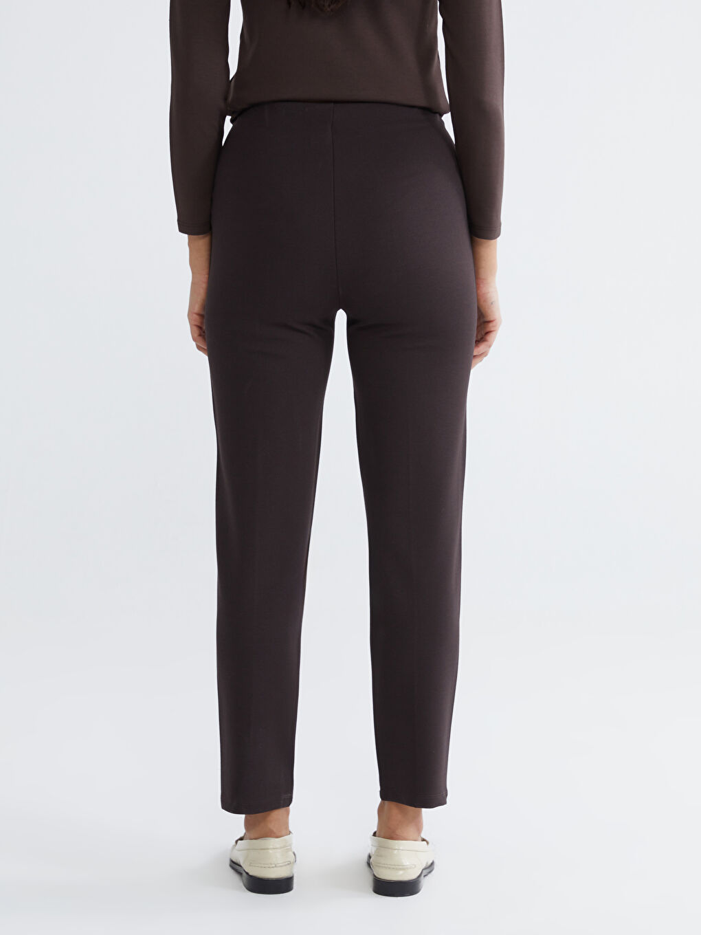 Kahverengi Dar Fit Kadın Pileli Pantolon-3