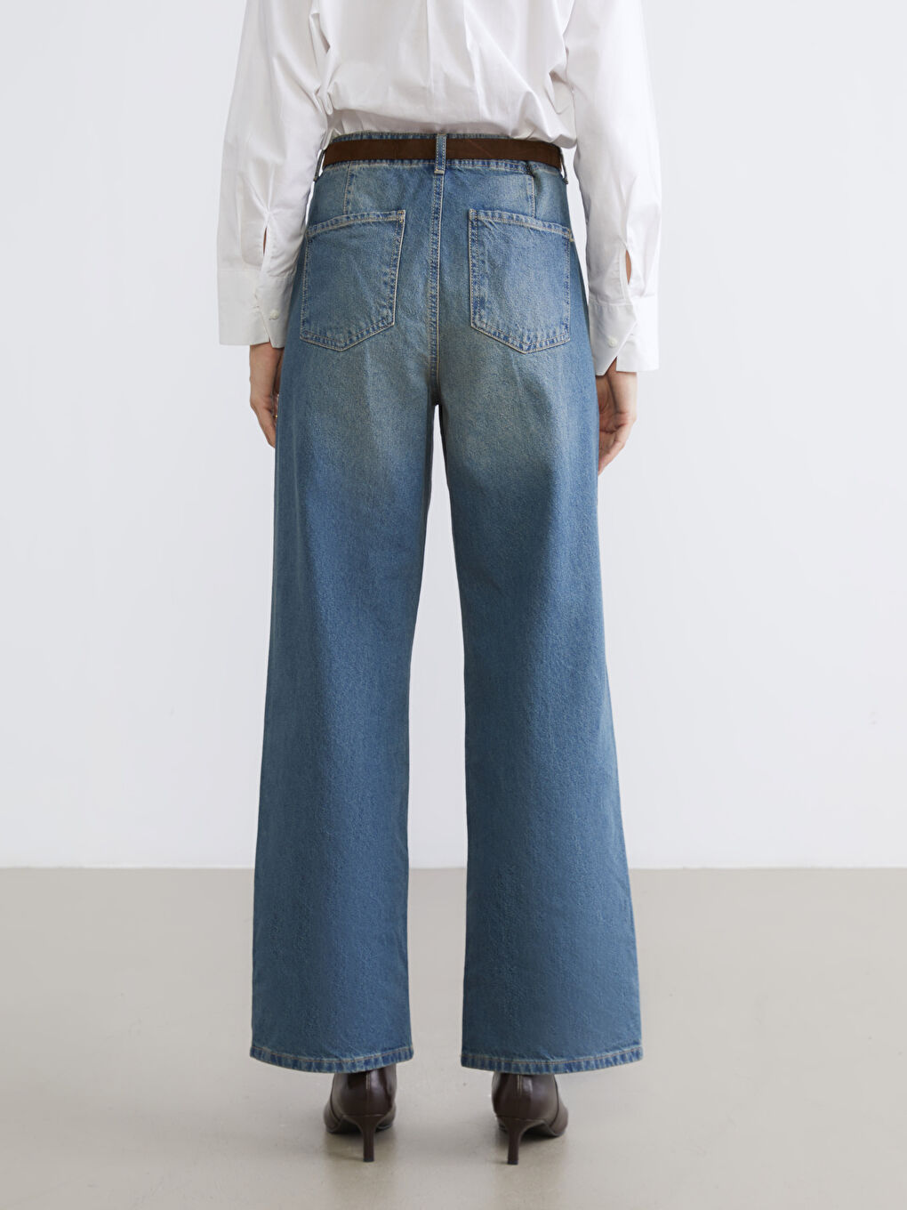 İndigo Beli Kemerli Wideleg Kadın Jean Pantolon-3