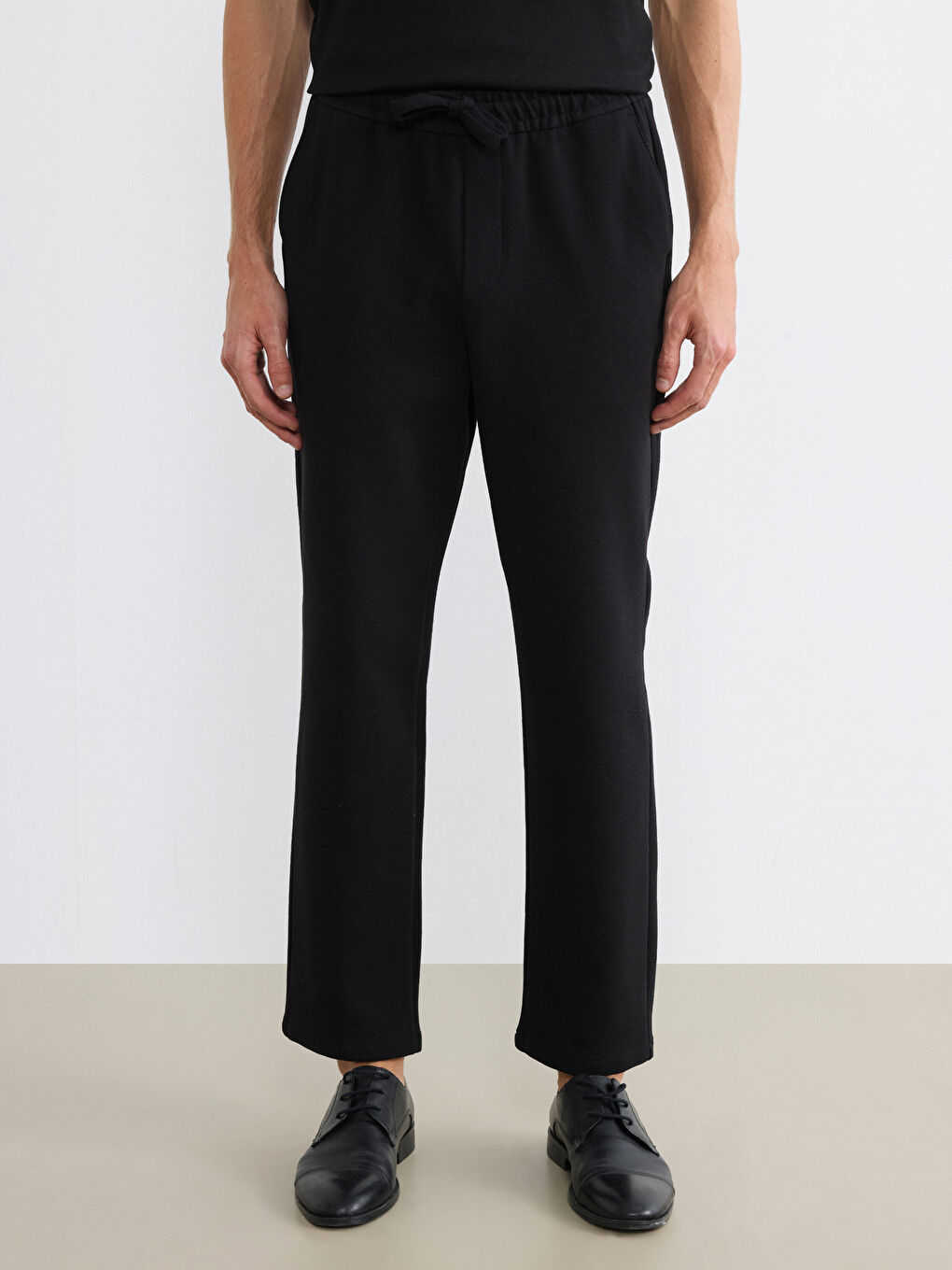 Siyah Standart Kalıp Erkek Pantolon-1