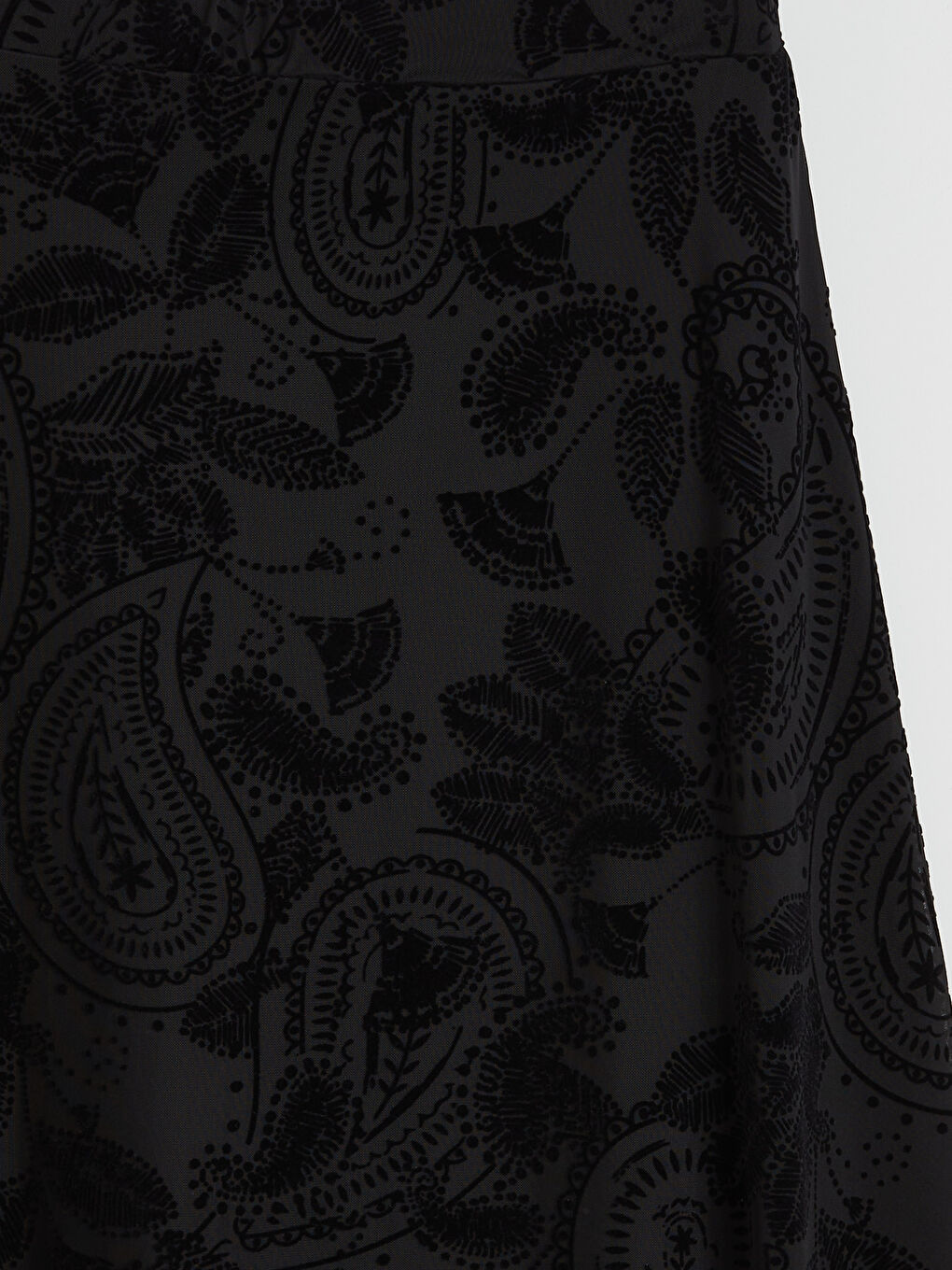 Siyah Beli Lastikli Desenli A Kesim Kadife Etek-5