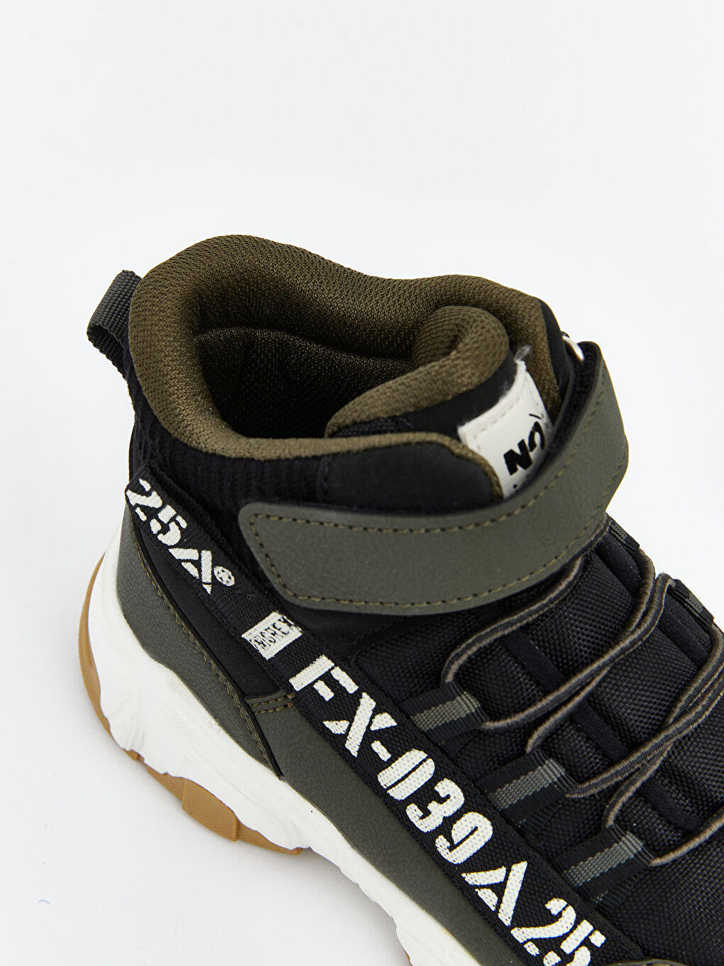 Haki Bağcık ve Cırt Cırtlı Erkek Bebek Bot-4