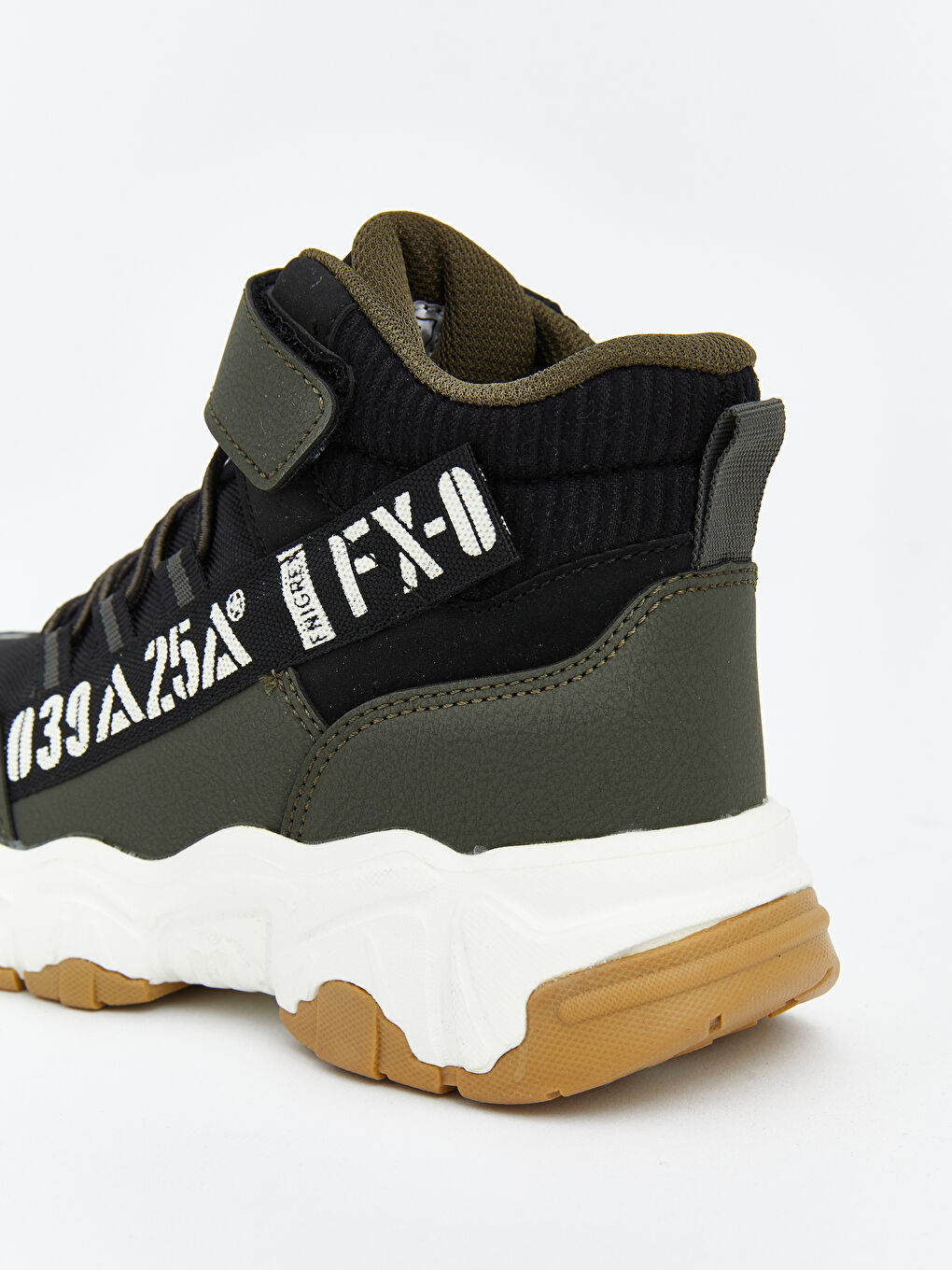 Haki Bağcık ve Cırt Cırtlı Erkek Bebek Bot-5