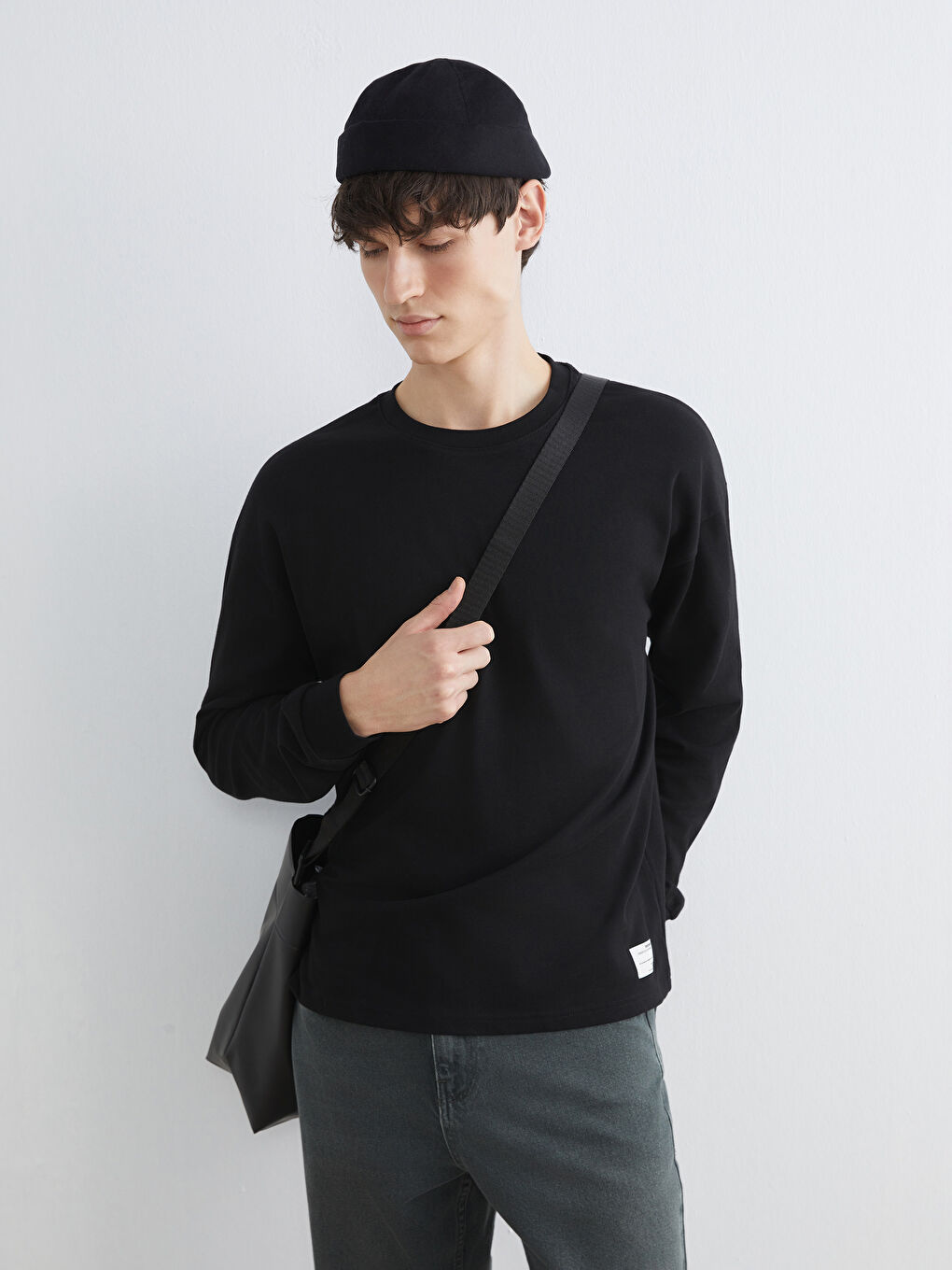 Siyah Bisiklet Yaka Uzun Kollu Erkek Tişört