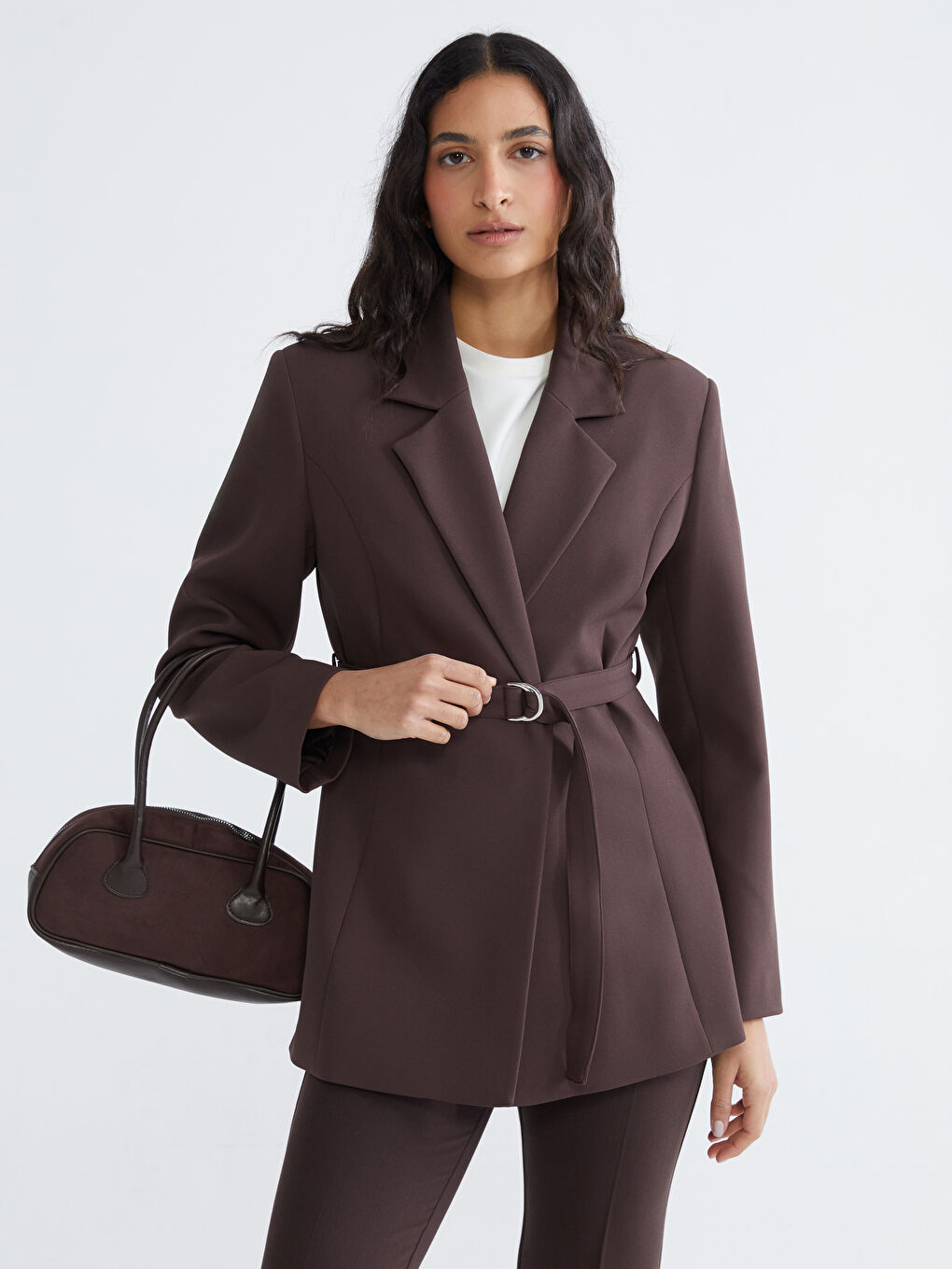 Kahverengi Beli Kemerli Kadın Blazer Ceket