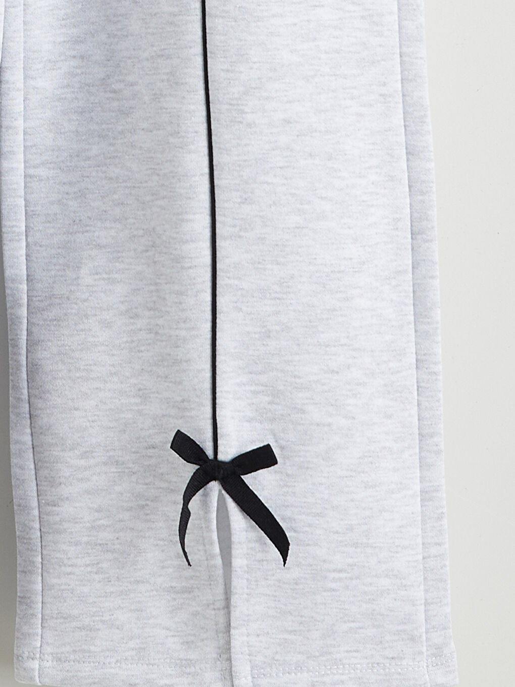 Gri Fiyonk Detaylı Kız Çocuk Kalın Eşofman Altı-2