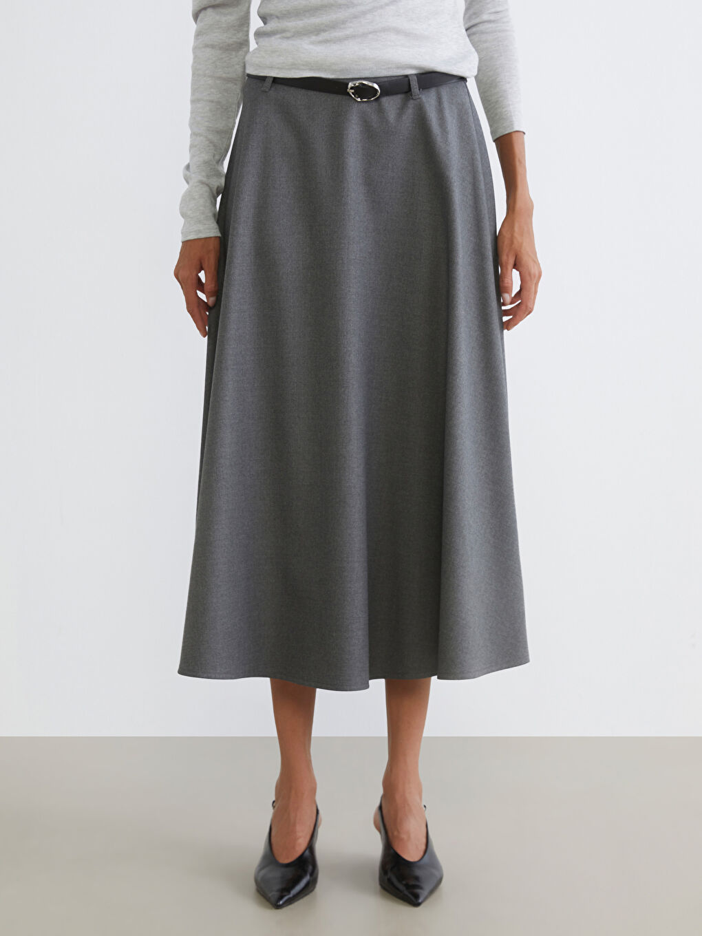 Gri Beli Kemerli Kloş Etek-1