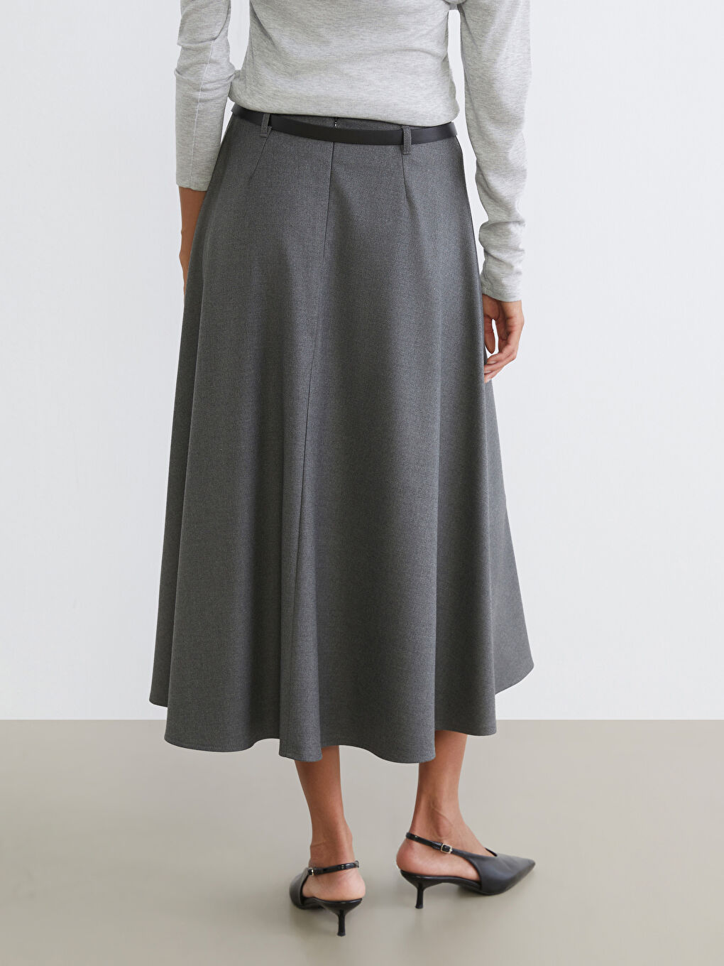 Gri Beli Kemerli Kloş Etek-3