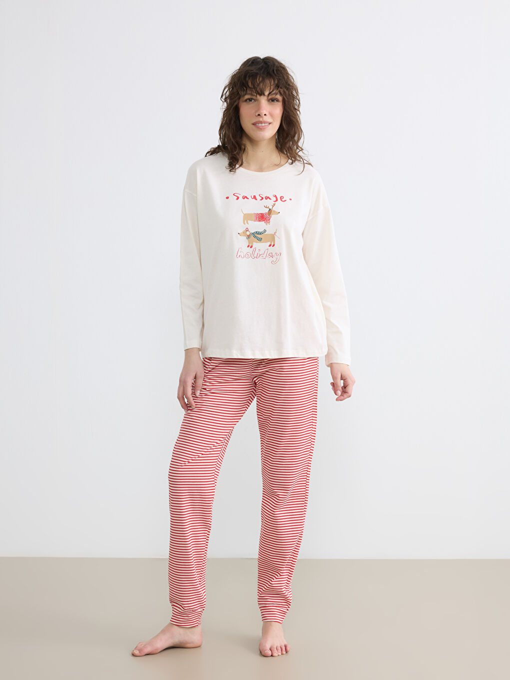 Kırmızı Bisiklet Yaka Yılbaşı Temalı Kadın Pijama Takım-1