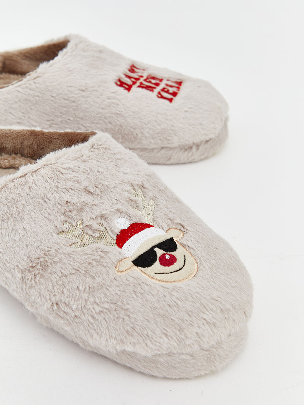 Bej Yılbaşı Temalı Pelüş Erkek Çocuk Ev Terliği-5