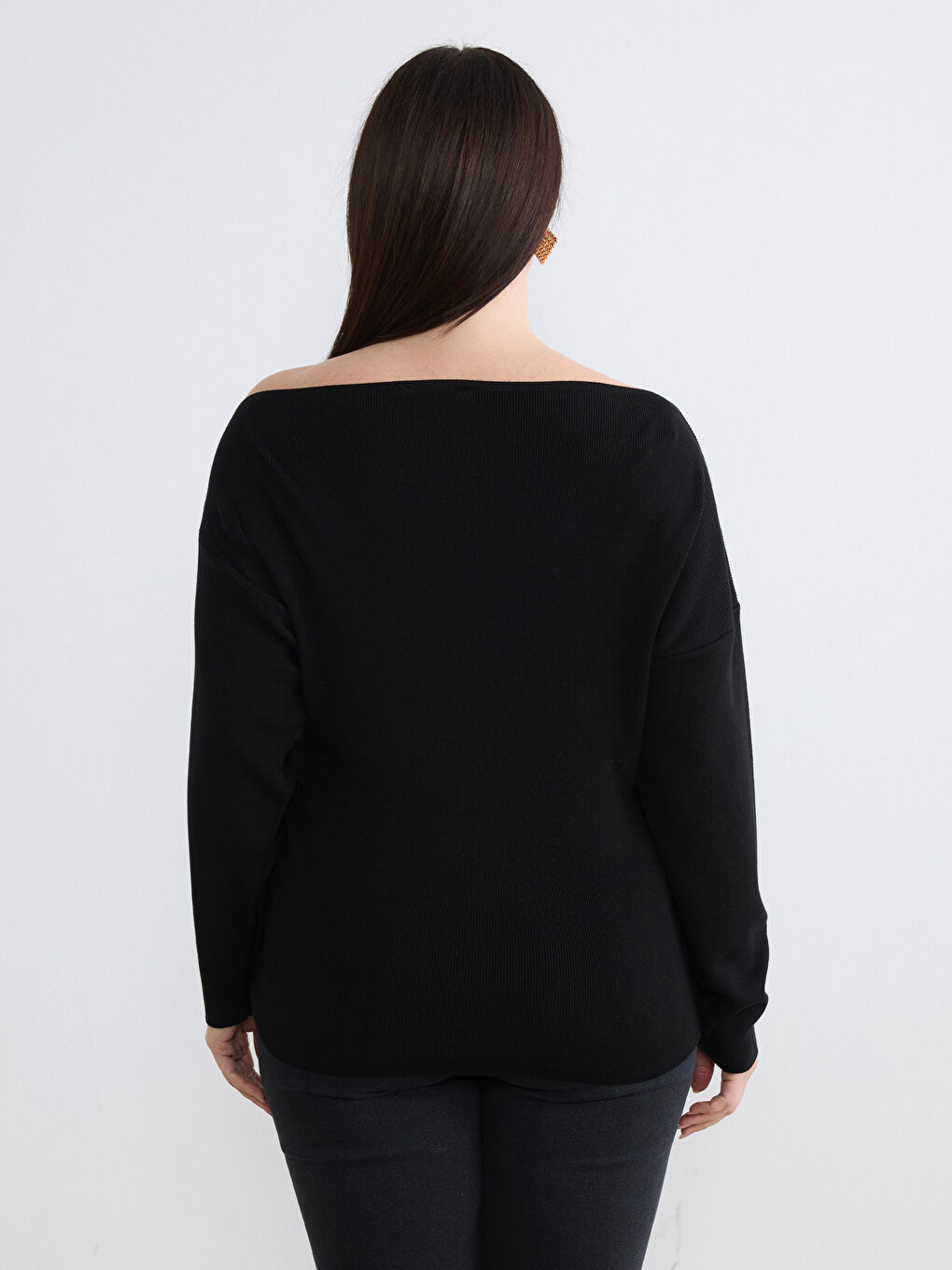 Siyah Büyük Beden Kayık Yaka Büzgülü Kadın Triko Kazak-3