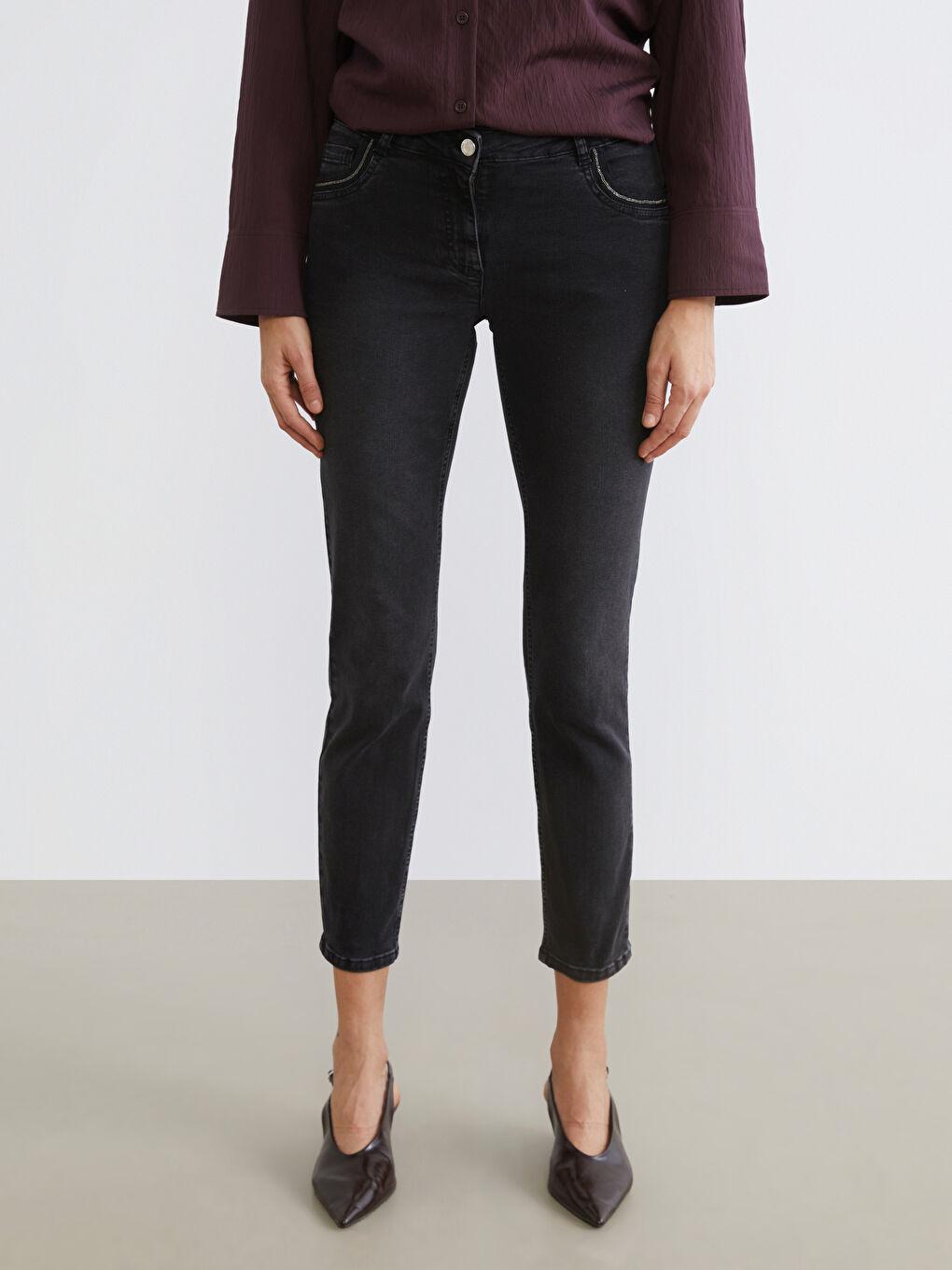 Siyah Slim Fit Kadın Jean Pantolon-1