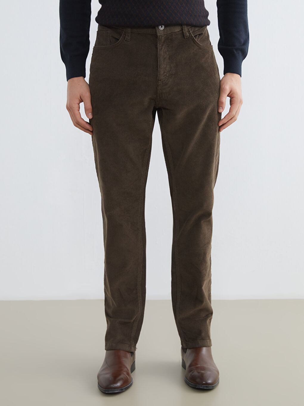 Kahverengi Standart Kalıp Kadife Erkek Pantolon-1