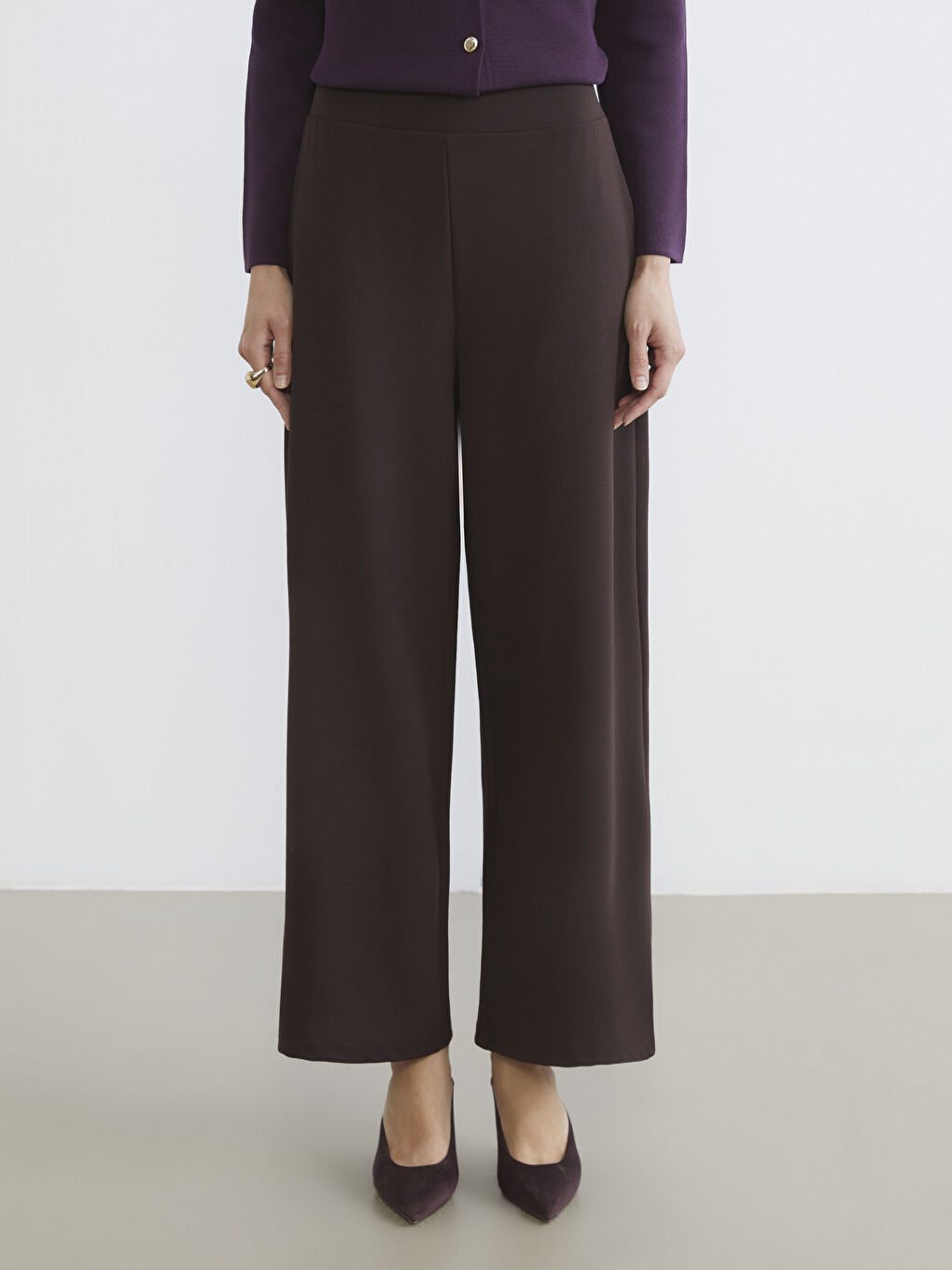 Kahverengi Beli Lastikli Geniş Paça Kadın Pantolon-1