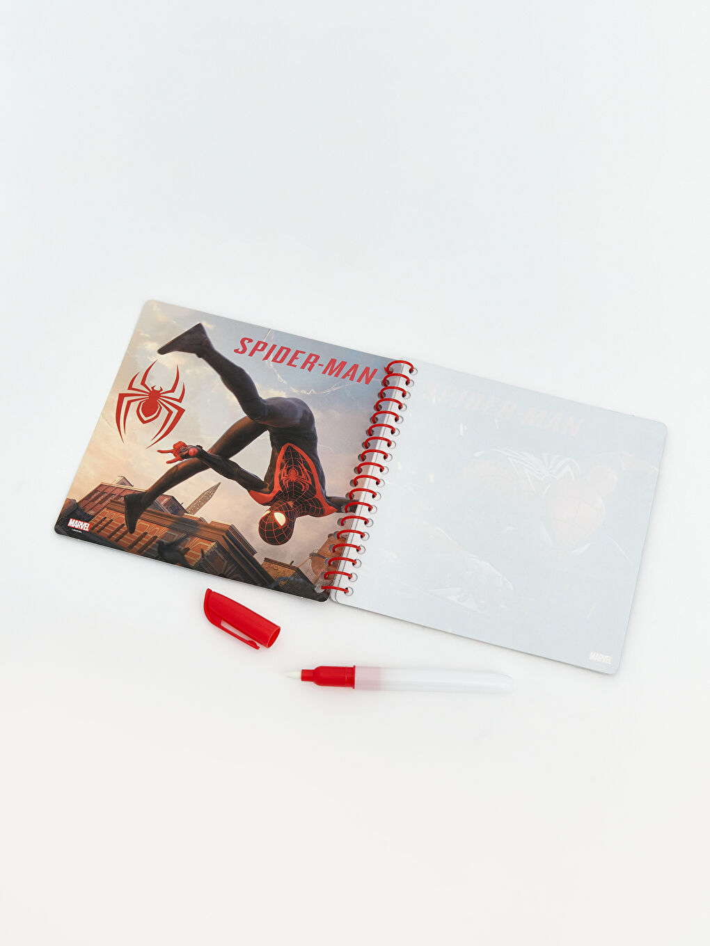 Spider-Man Baskılı Sihirli Boyama Defteri-2