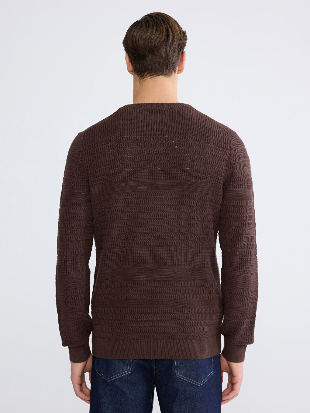 Мужской свитер с круглым вырезом из трикотажа-3