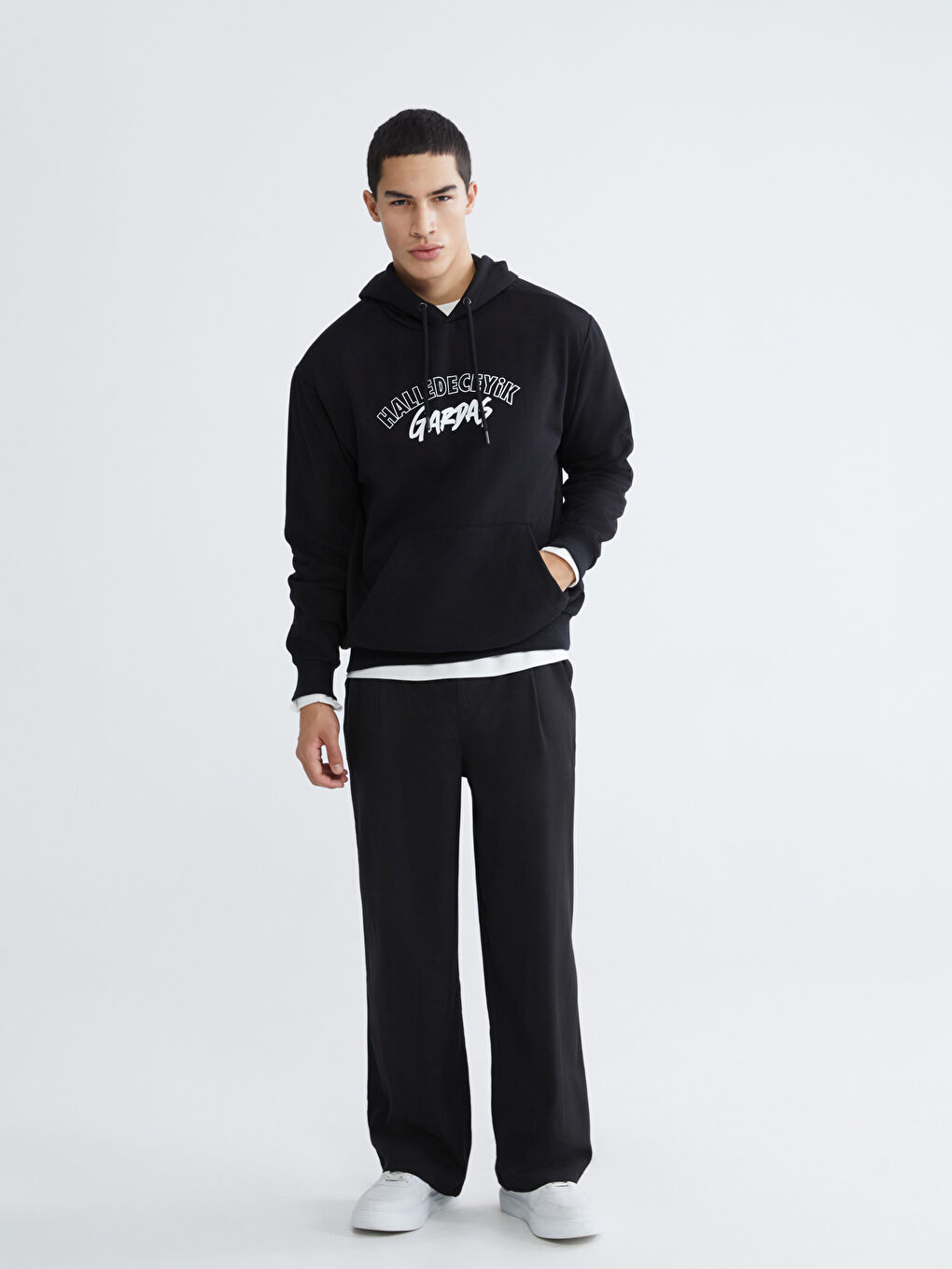 Siyah Uzun Kollu Baskılı Erkek Hoodie-1