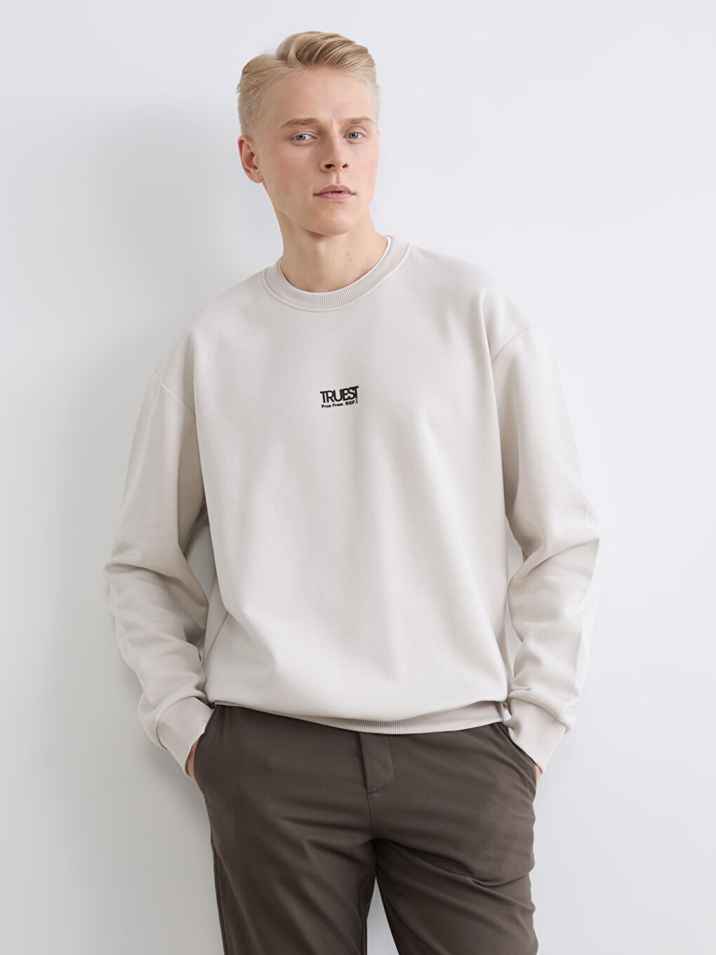 Bej Bisiklet Yaka Baskılı Erkek Kalın Sweatshirt