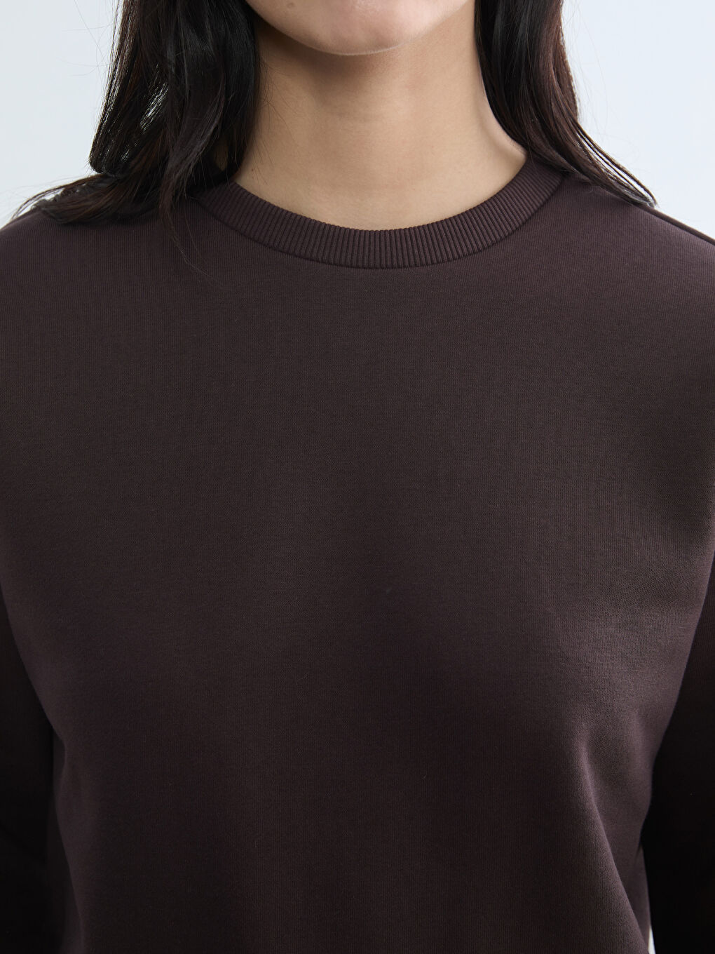 Deblji ženski duks sa okruglim izrezom-2