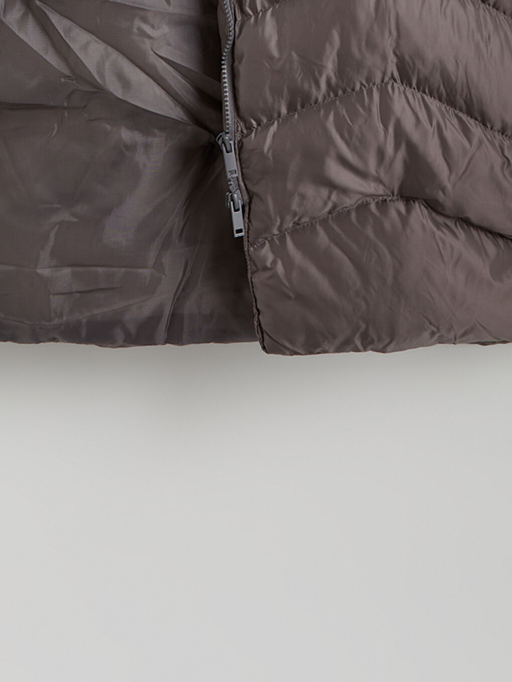 Gri Kürk Kapüşonlu Kapitone Kadın Şişme Mont-7