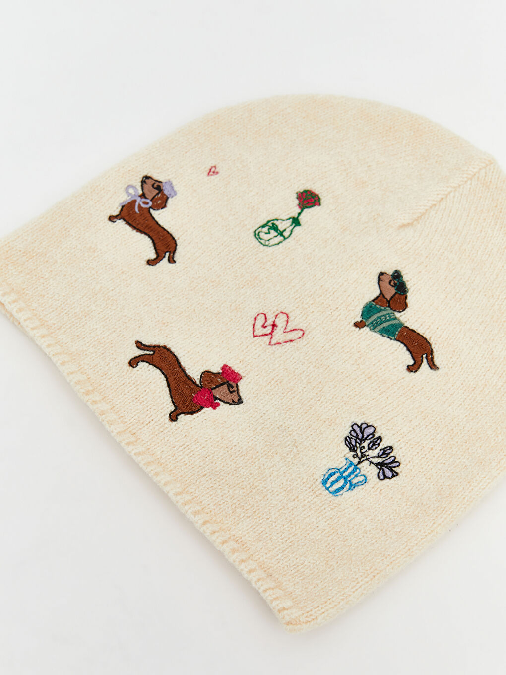 Ekru Hayvan Nakışlı Kadın Triko Bere-1