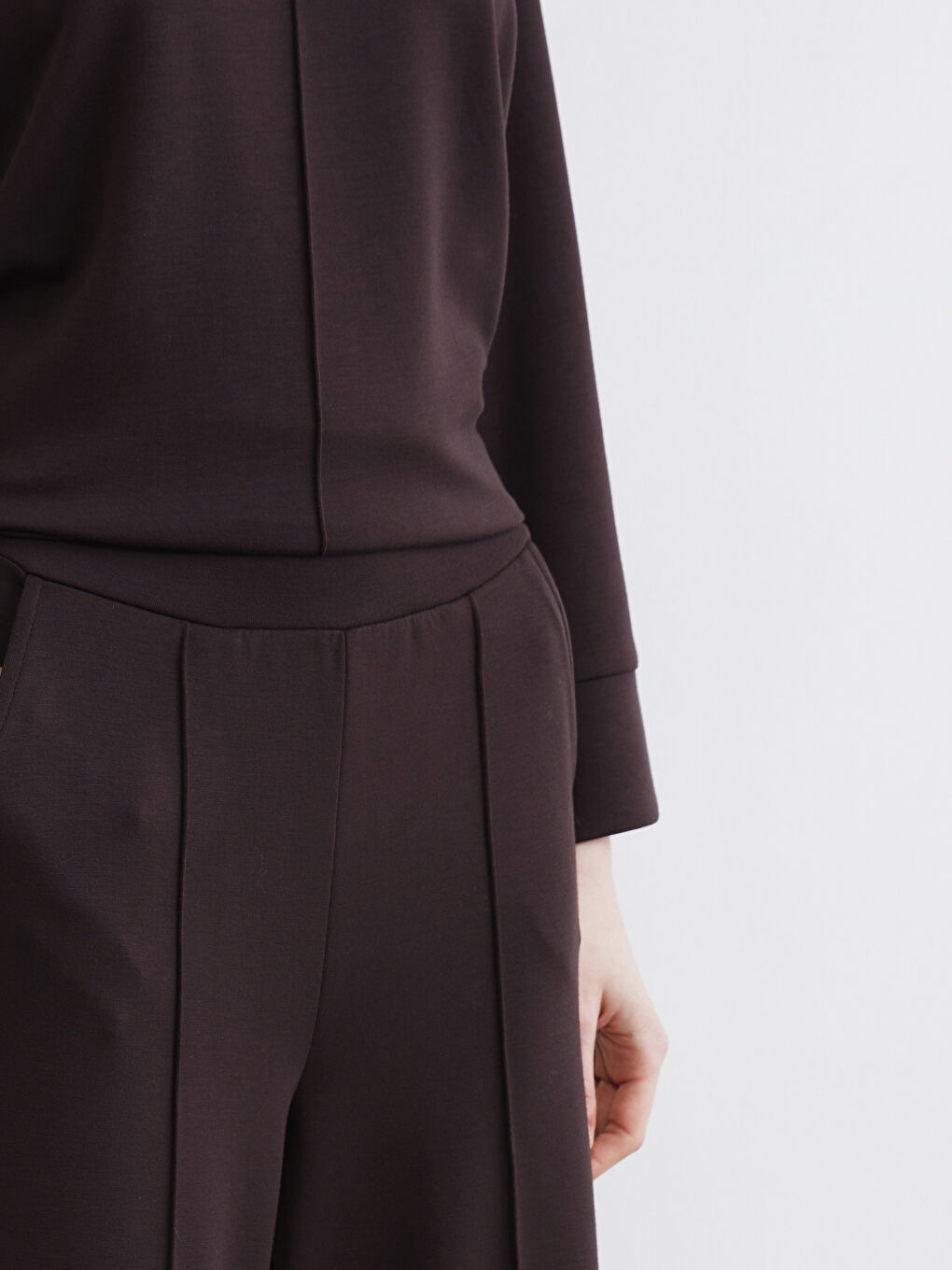 Women's Wide Leg Sweatpants with Elastic Waistband-2