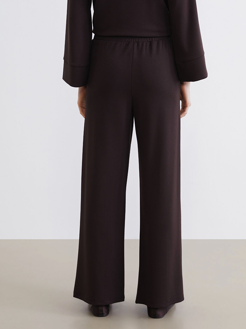 Women's Wide Leg Sweatpants with Elastic Waistband-3